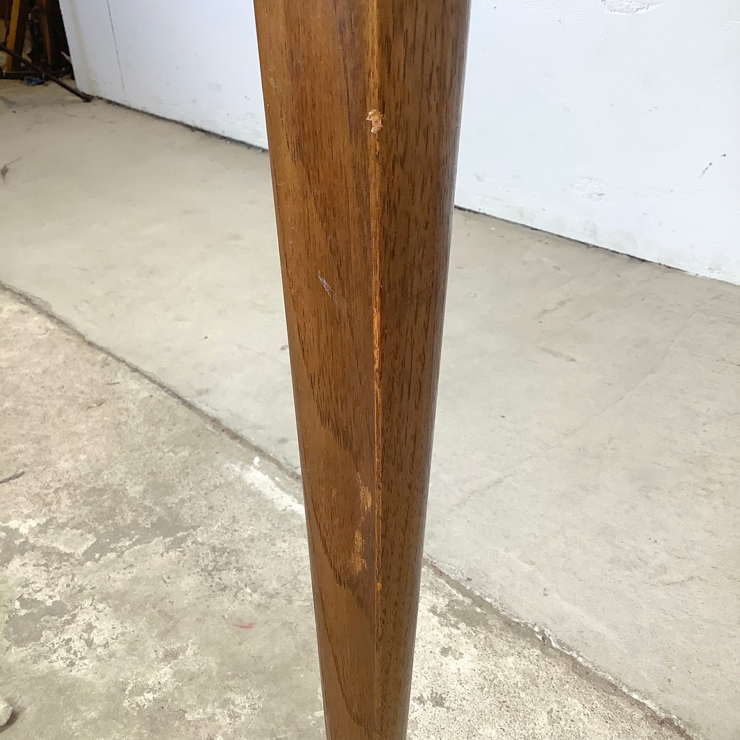 Mid-Century Dining Table With Leaves- Broyhill Saga