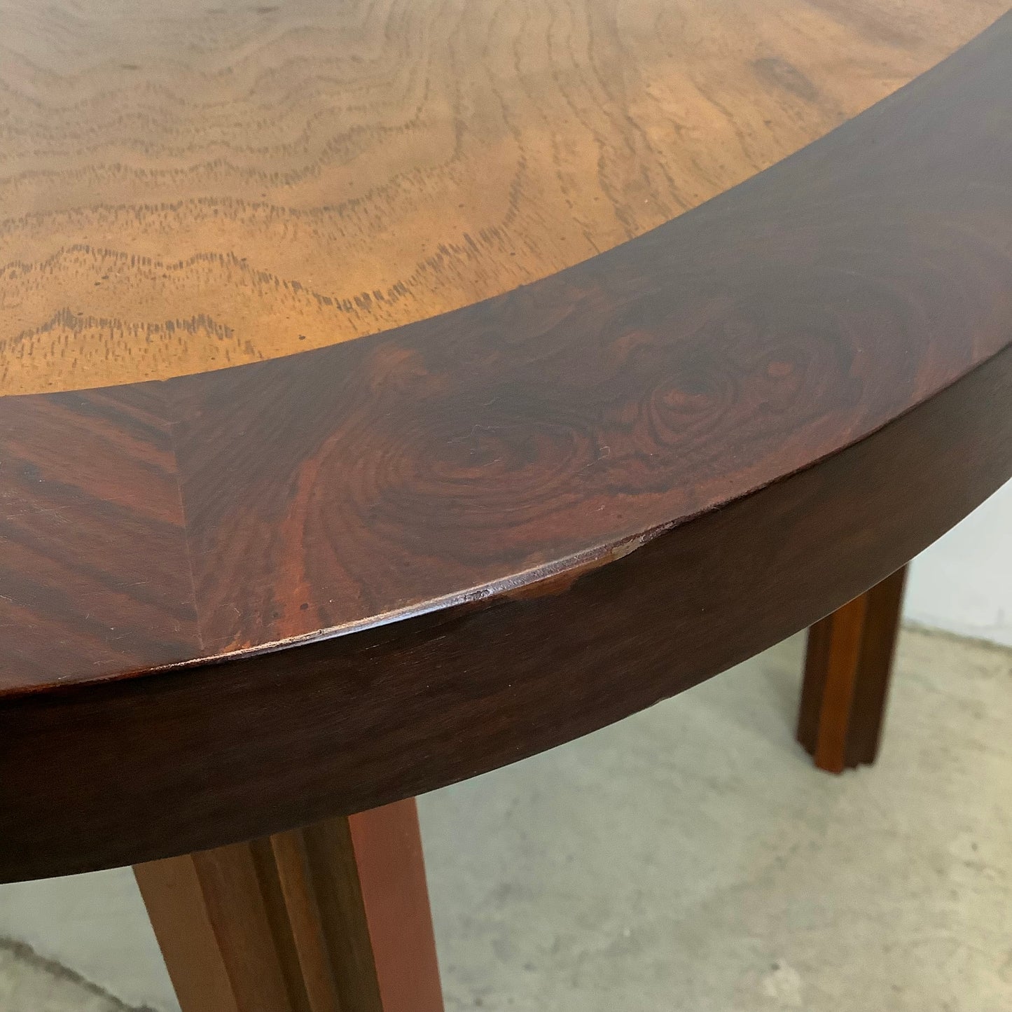Vintage “tower suite” Oval Dining Table With Two Leaves by Lane