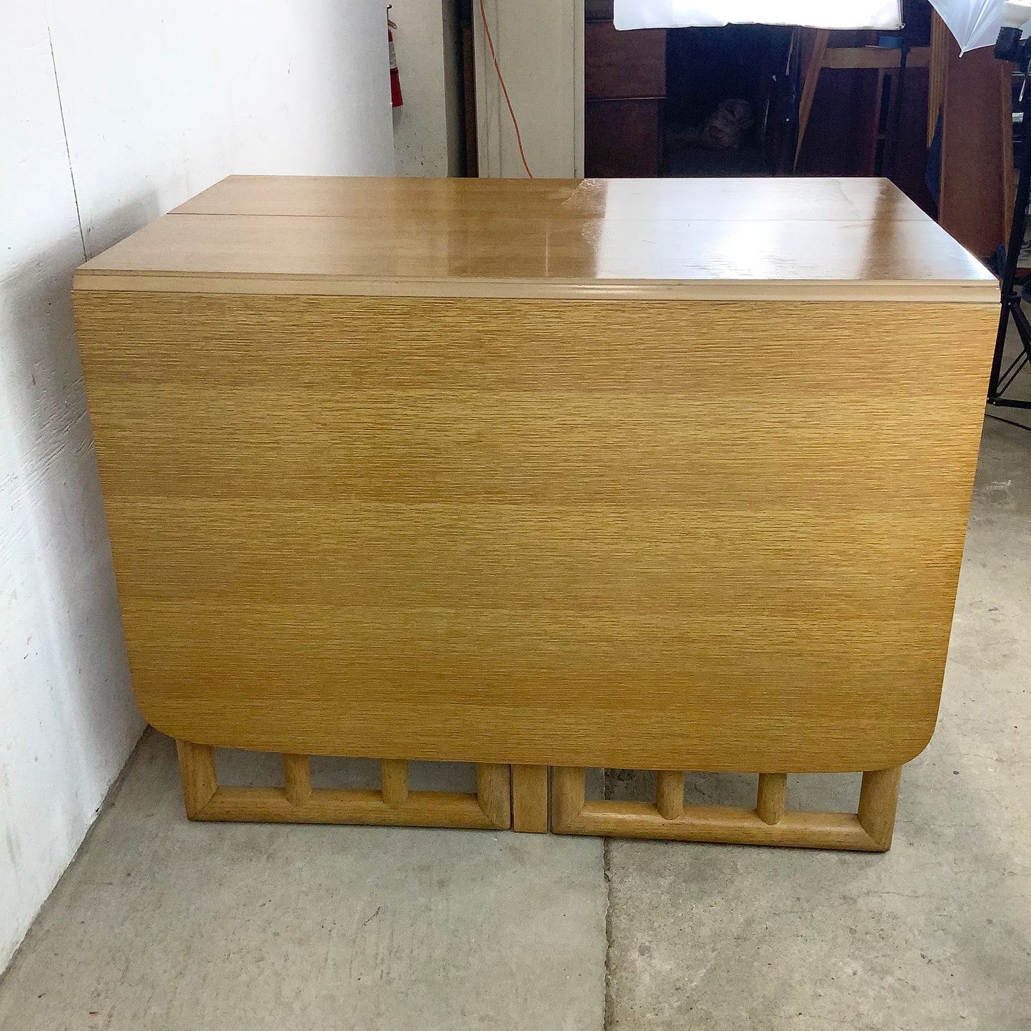 Mid-Century Gateleg Dining Table With Drop Leaves