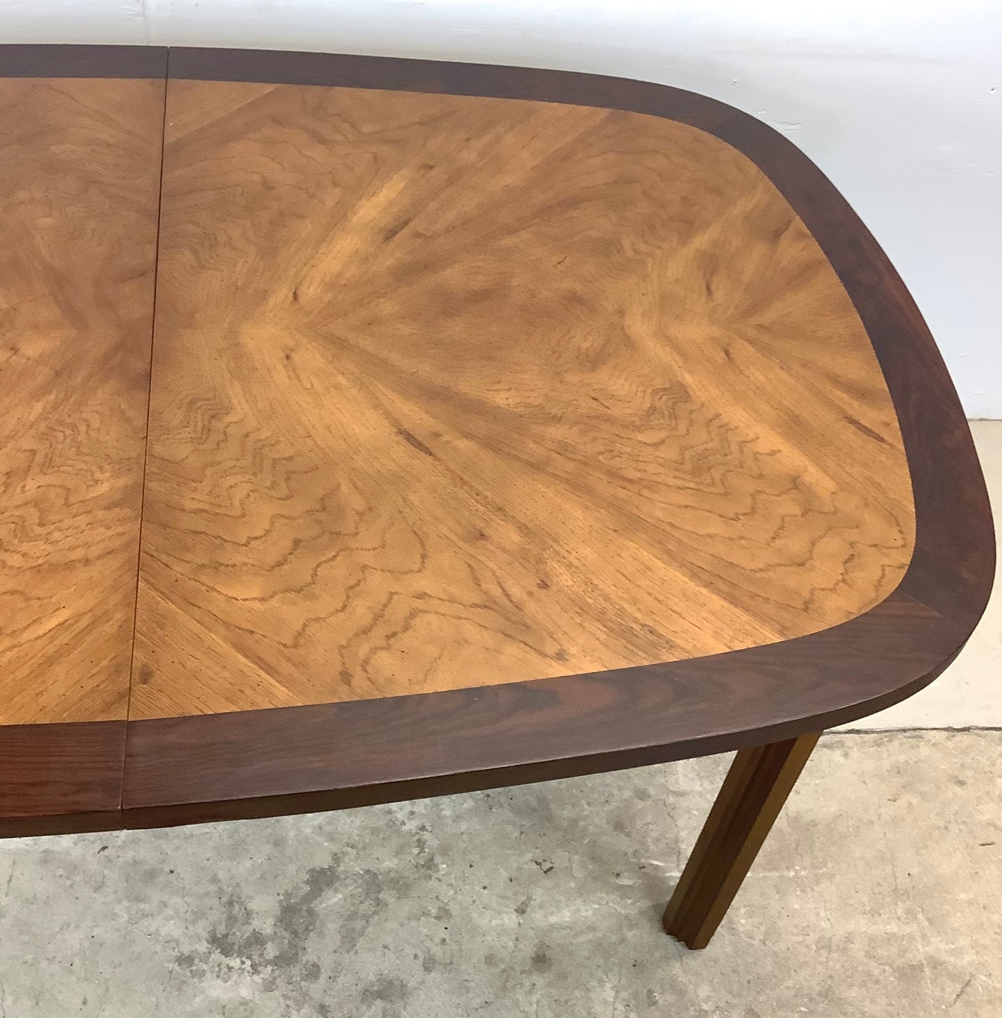 Vintage “tower suite” Oval Dining Table With Two Leaves by Lane