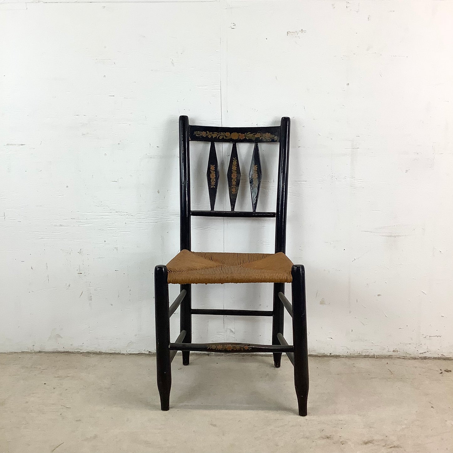 Vintage Farmhouse Rush Seat Side Chair