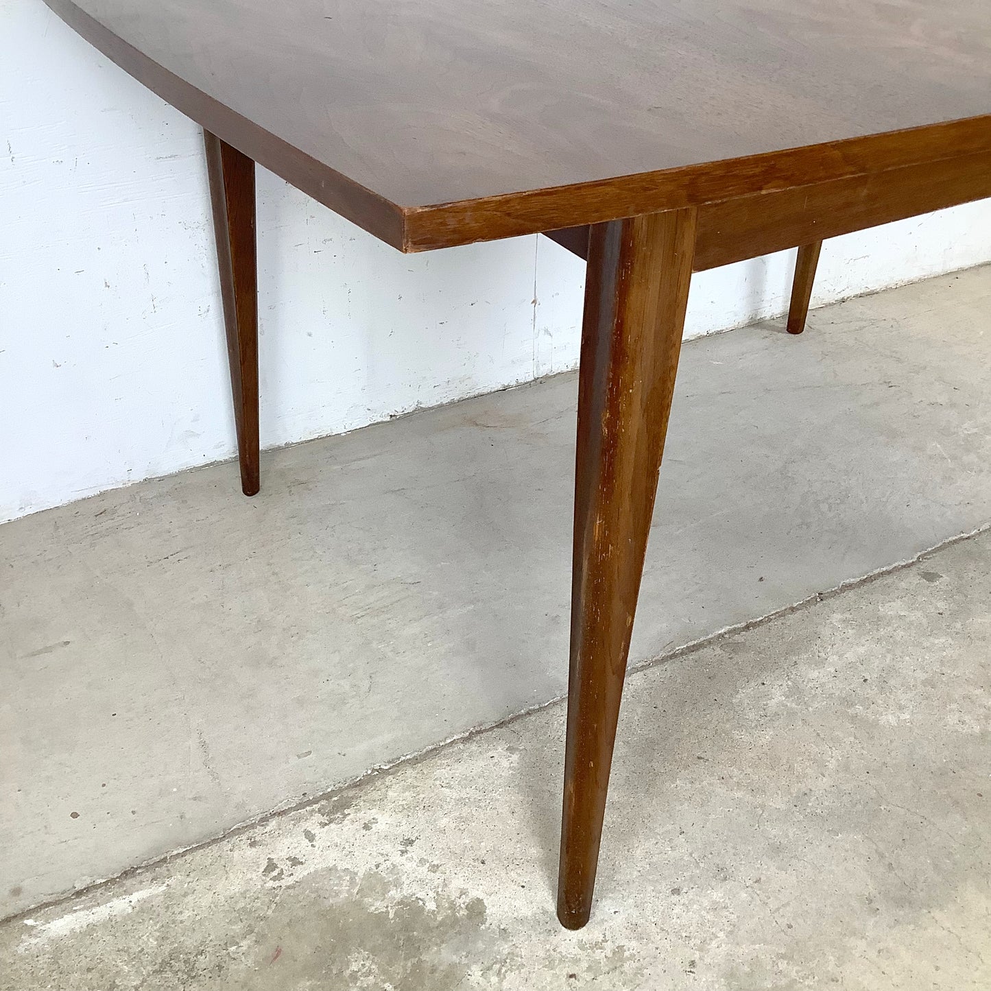 Mid-Century Dining Table With Leaves- Broyhill Saga