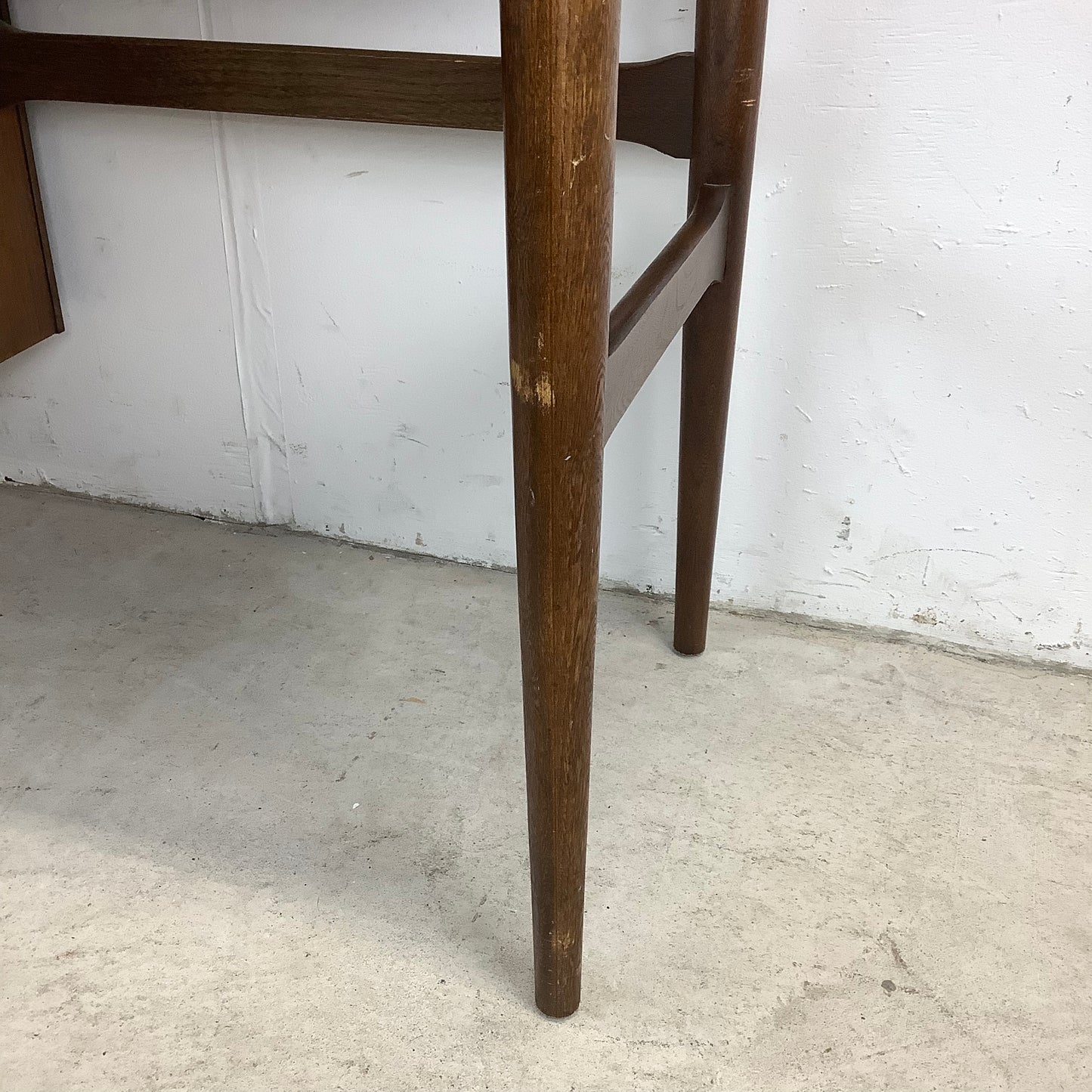 Mid-Century Modern Writing Desk by Bassett Furniture
