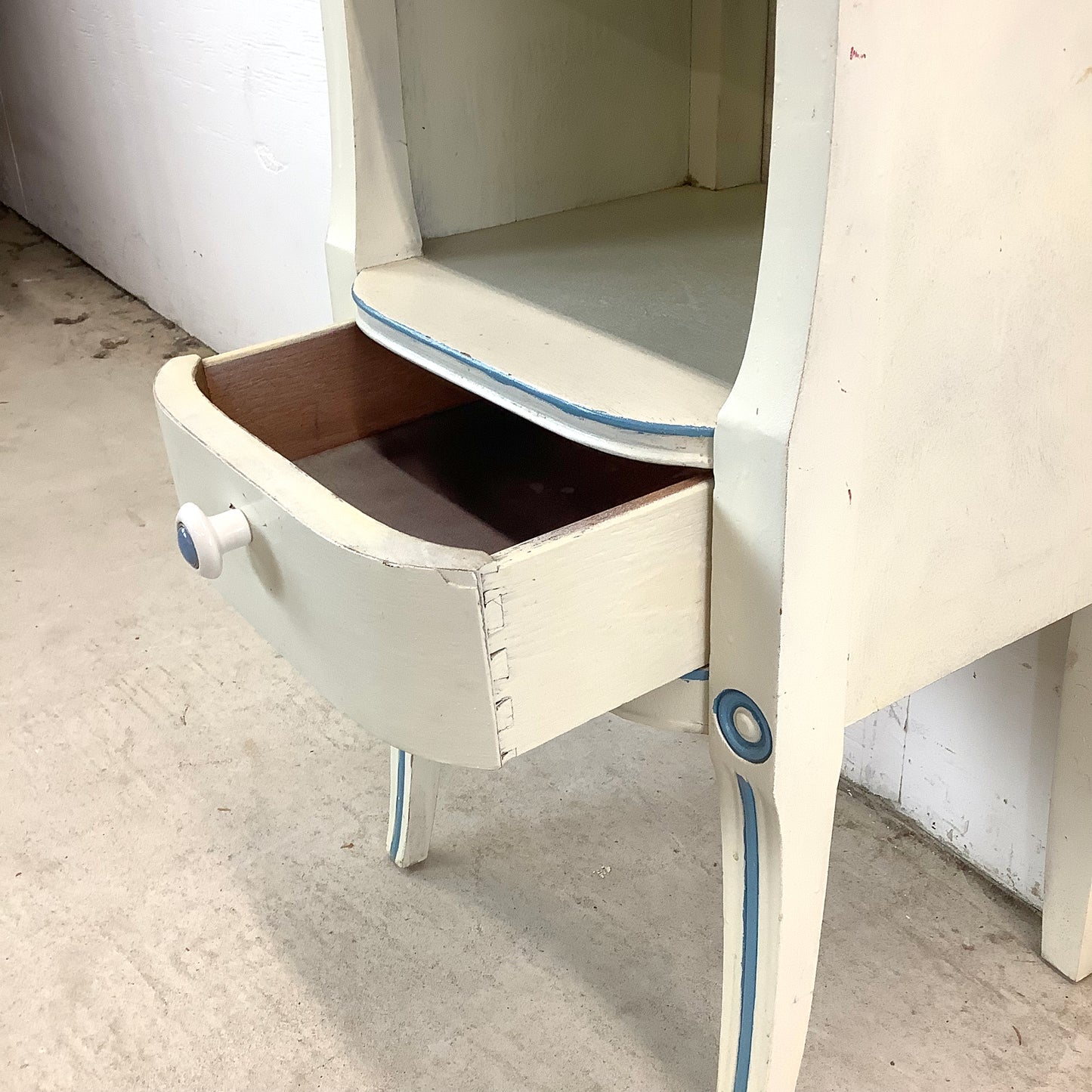 Vintage Neoclassical Nightstand with Drawer