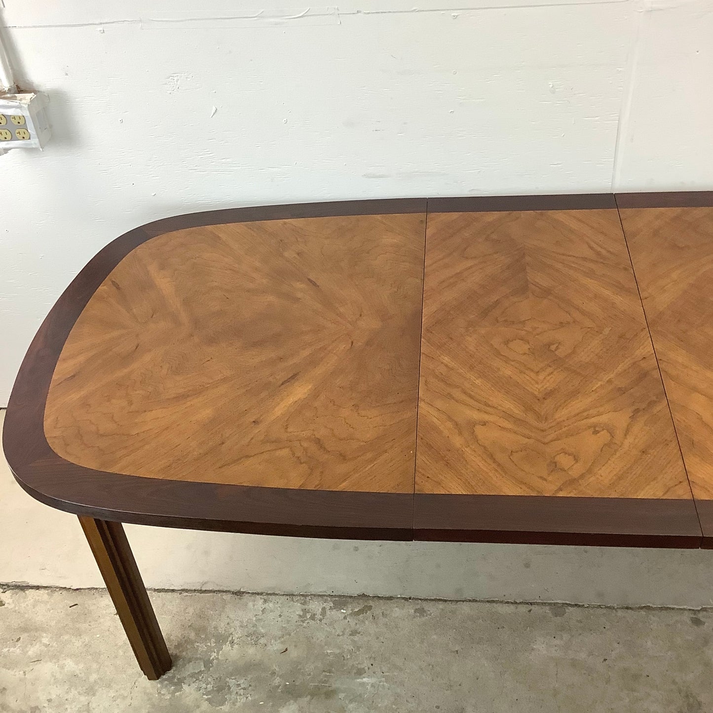Vintage “tower suite” Oval Dining Table With Two Leaves by Lane