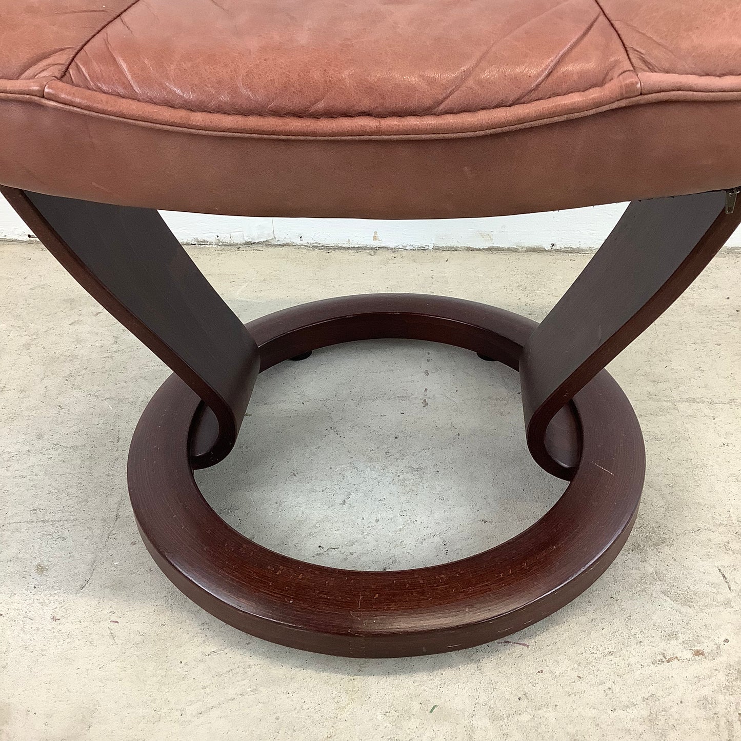 Vintage Ekornes Stressless Admiral Maroon Leather Recliner With Ottoman