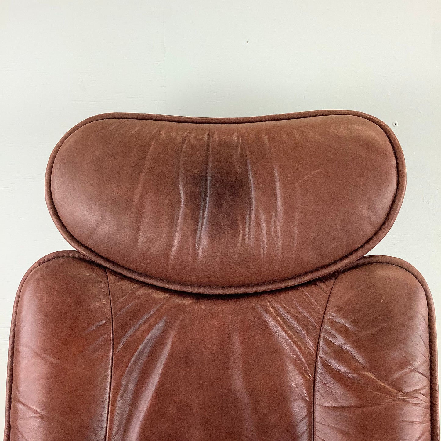 Vintage Ekornes Stressless Admiral Maroon Leather Recliner With Ottoman