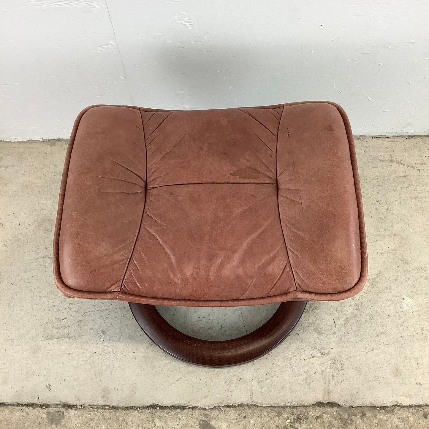 Vintage Ekornes Stressless Admiral Maroon Leather Recliner With Ottoman
