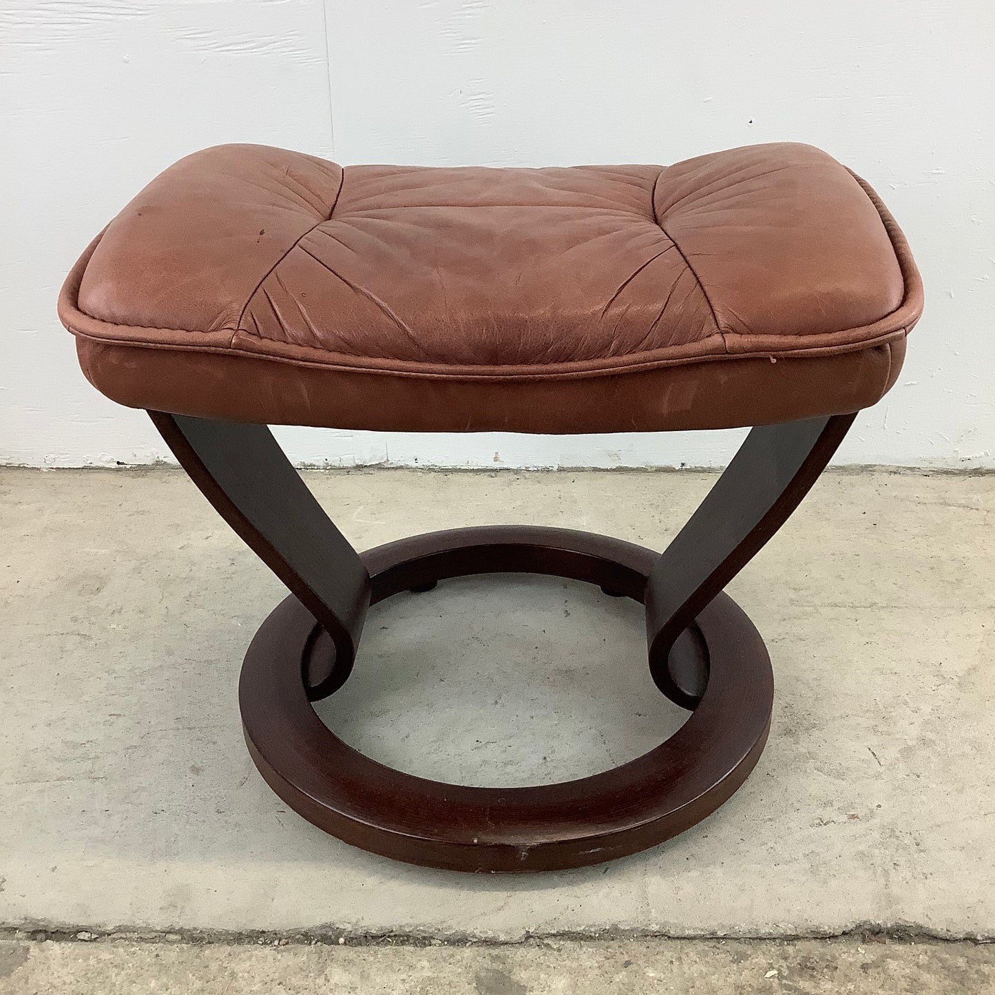 Vintage Ekornes Stressless Admiral Maroon Leather Recliner With Ottoman