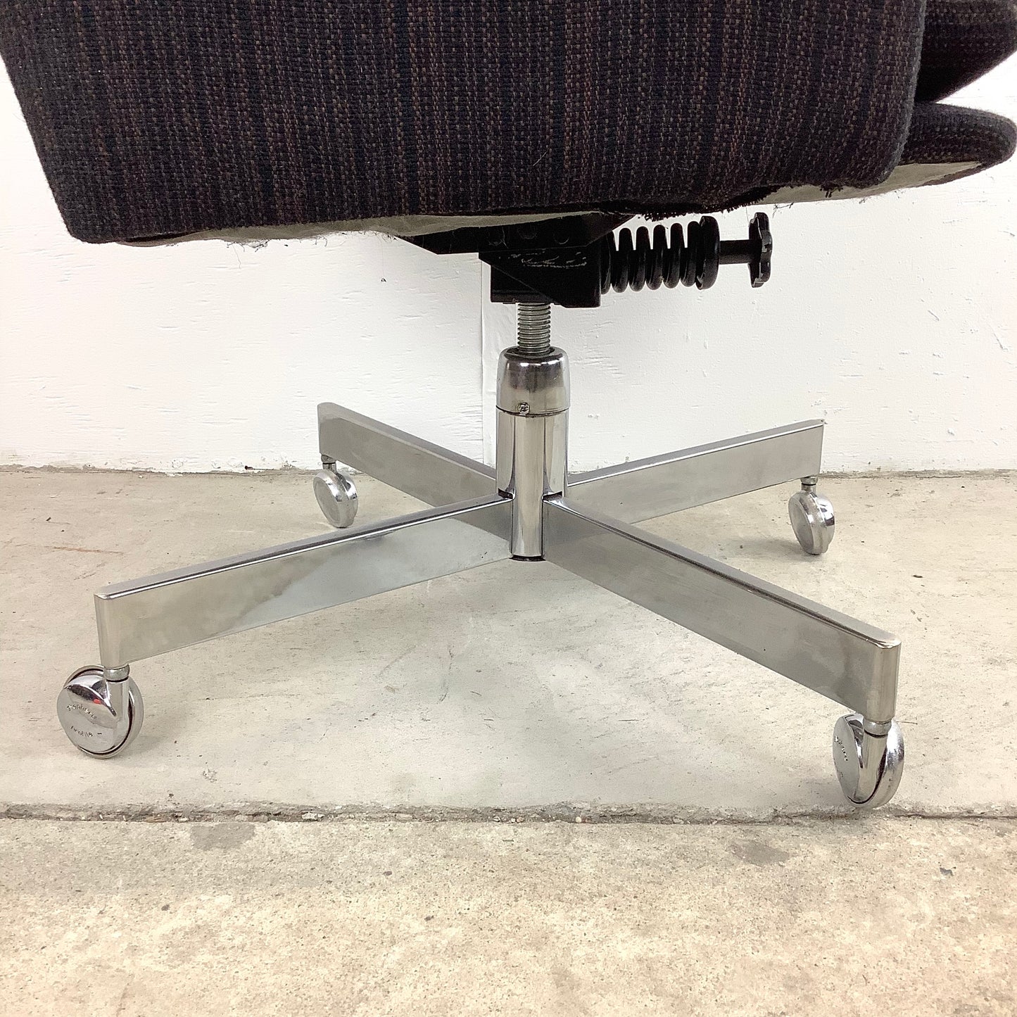 Mid-Century Modern Rolling Desk Chair