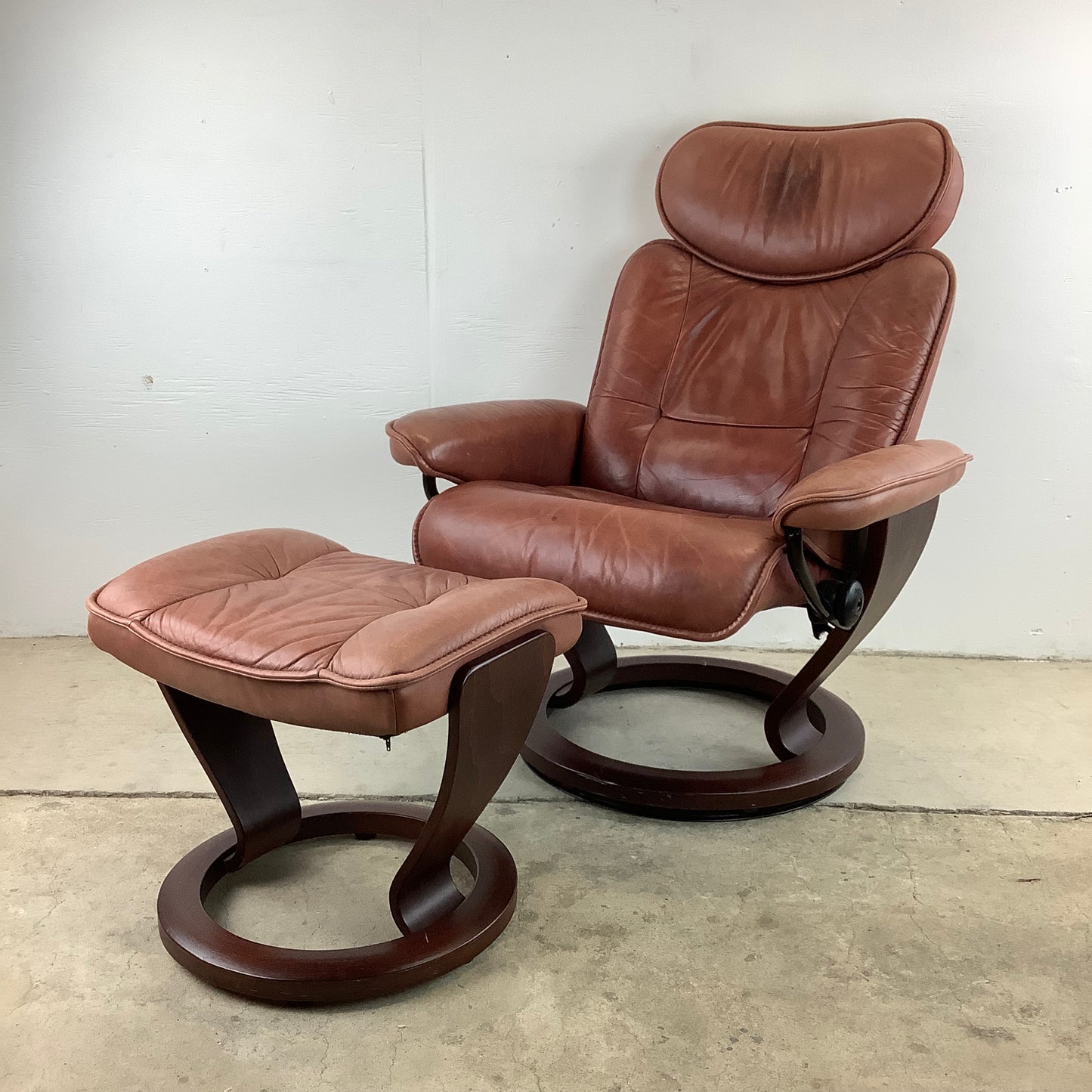 Vintage Ekornes Stressless Admiral Maroon Leather Recliner With Ottoman