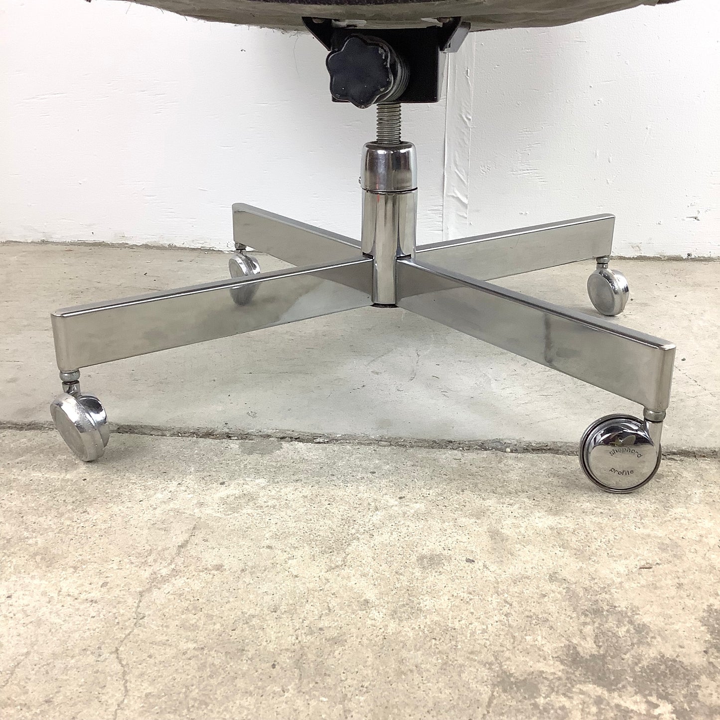 Mid-Century Modern Rolling Desk Chair