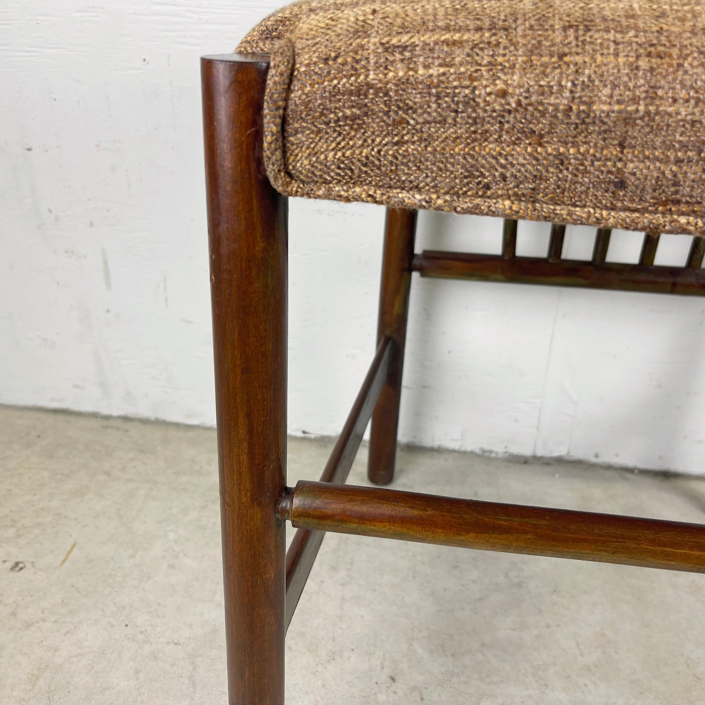 Mid-Century Modern Spoke Back Dining Chair