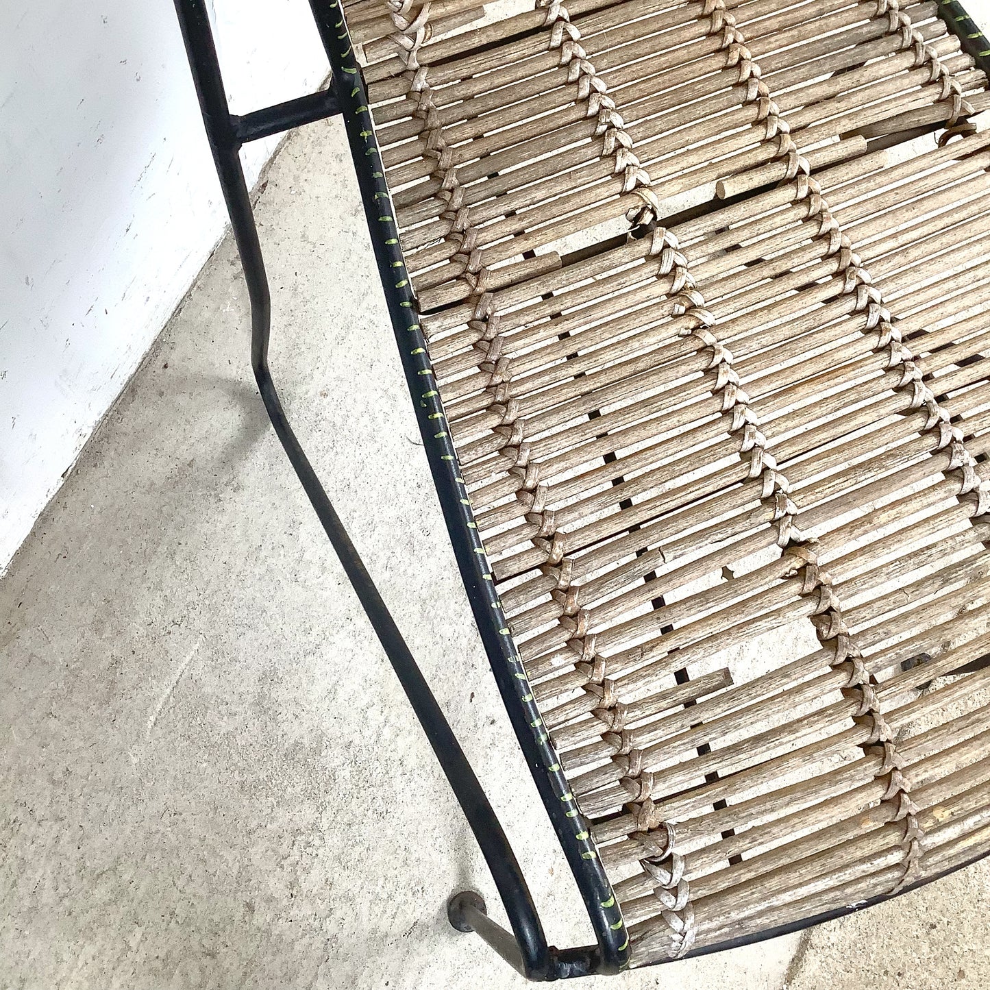 Vintage Wrought Iron & Woven Reed Dining Chair in the Style of Brown Jordan