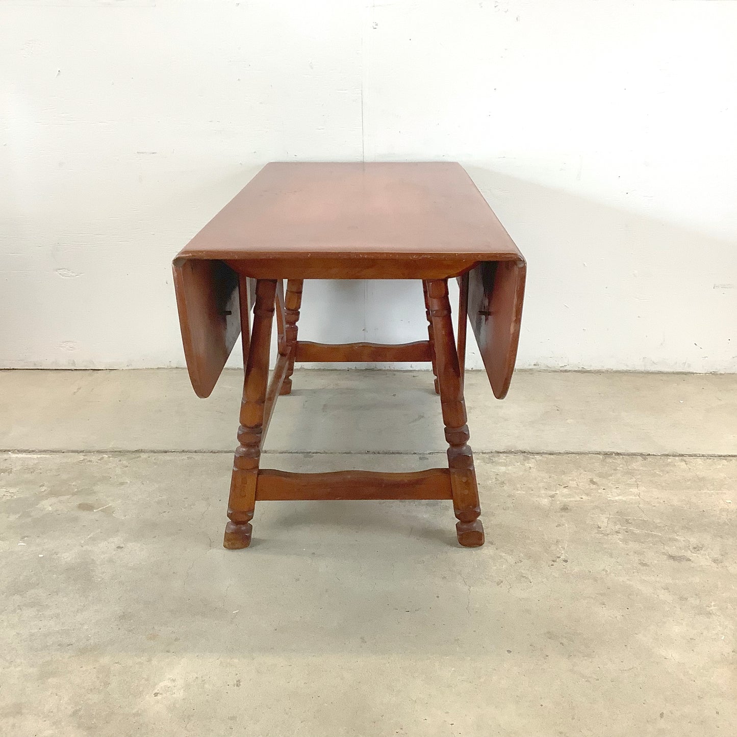 Cushman Colonial Creations Maple Dining Table — Classic American Craftsmanship