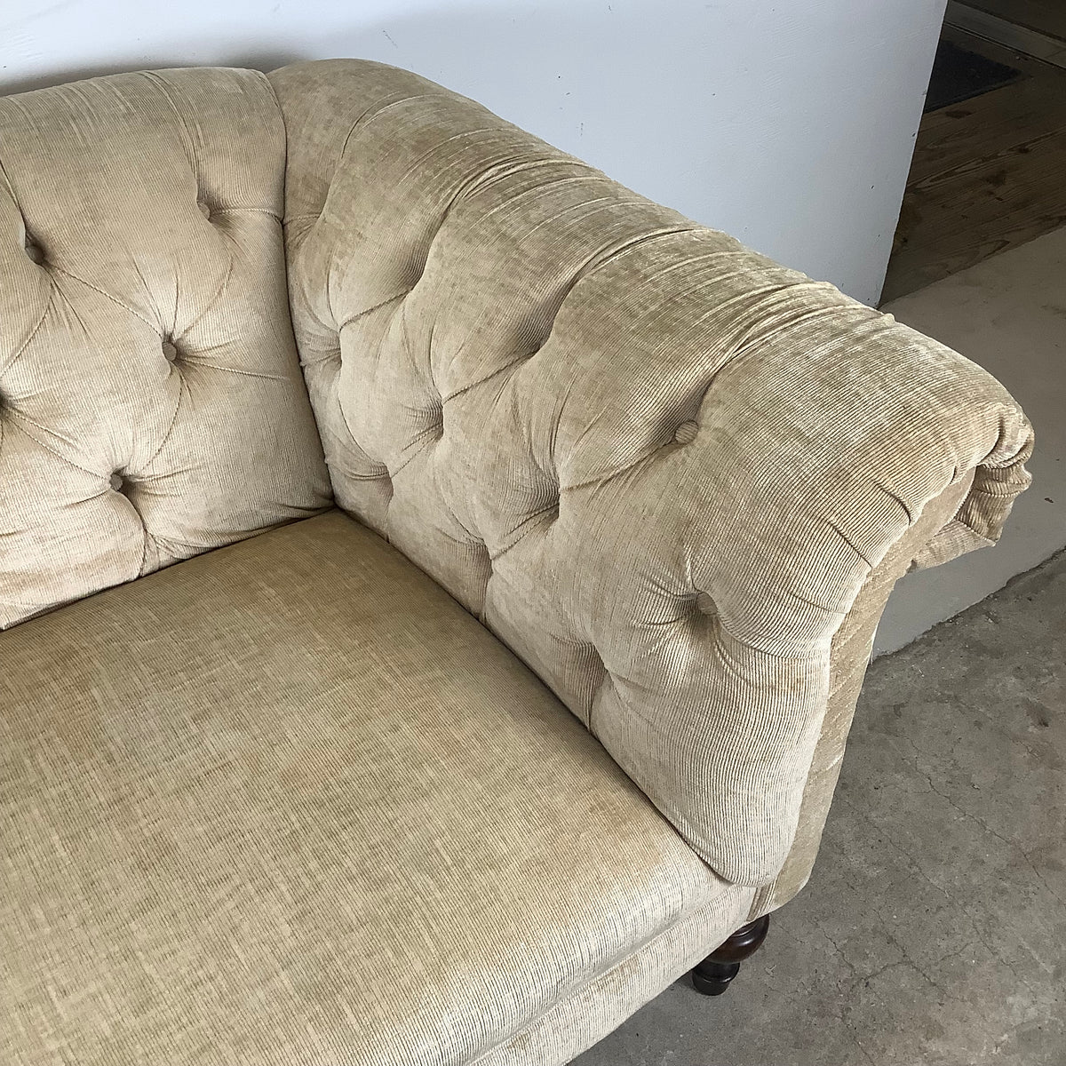 Contemporary Modern Chesterfield Sofa