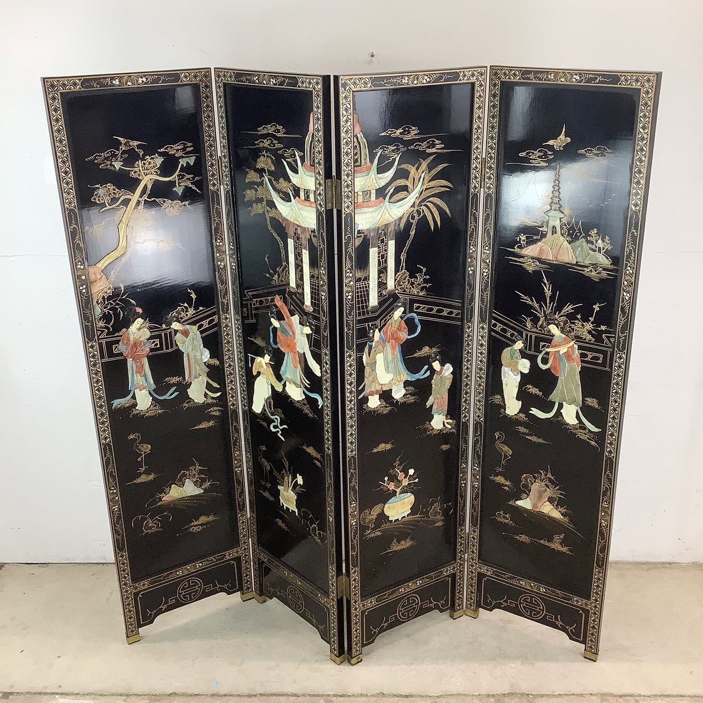 Vintage Hand-Painted Chinoiserie Lacquer Folding Screen