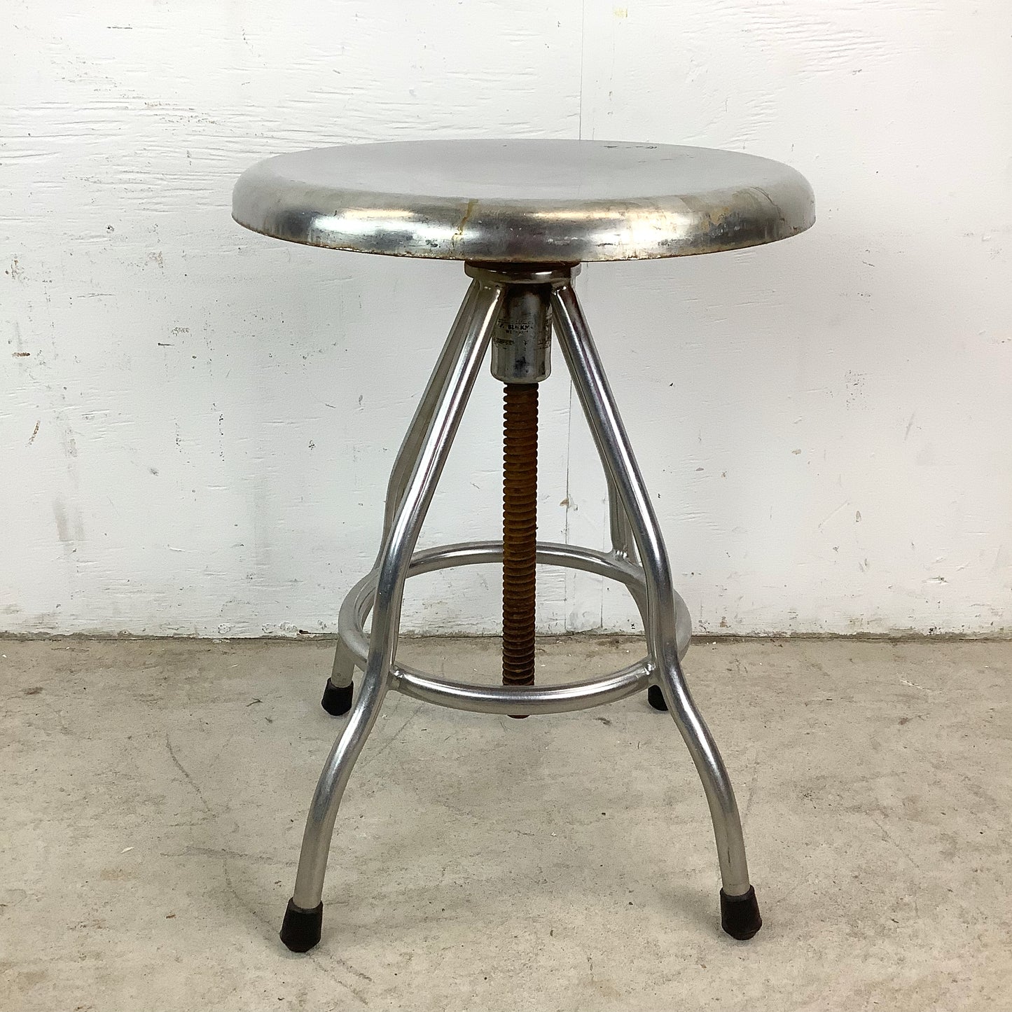 Industrial Modern Shop Stool With Adjustable Height