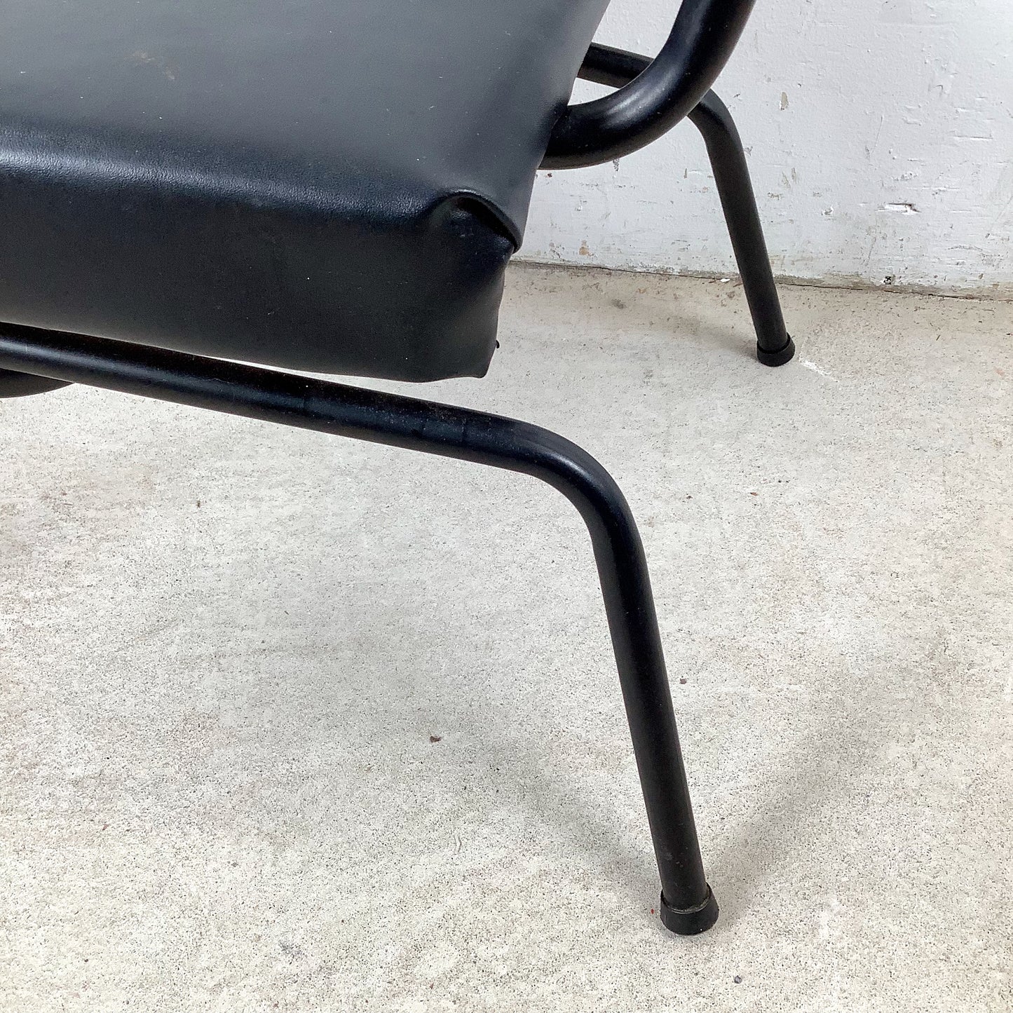Vintage Mid-Century Modern Iron Rod Side Chair | Paul McCobb / Arbuck Manner | Gray Tweed Back | Black Vinyl Seat | c. 1950s