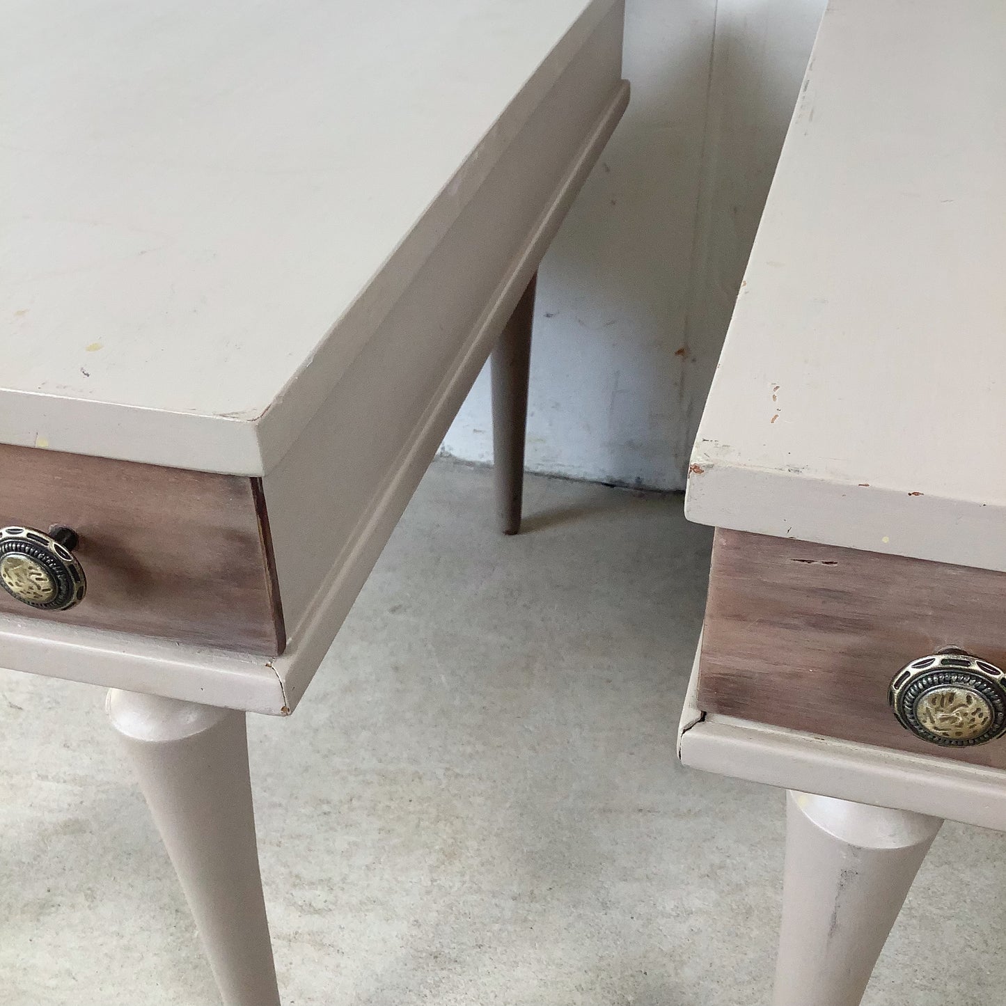 Painted Pair of Vintage American of Martinsville Nightstands