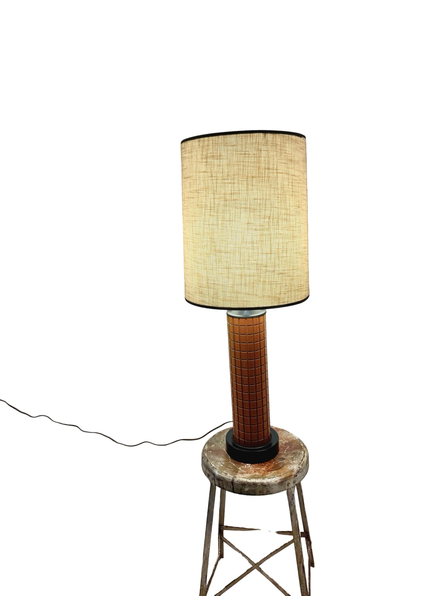Vintage Mid-Century Modern Geometric Table Lamp with Grid Column Base