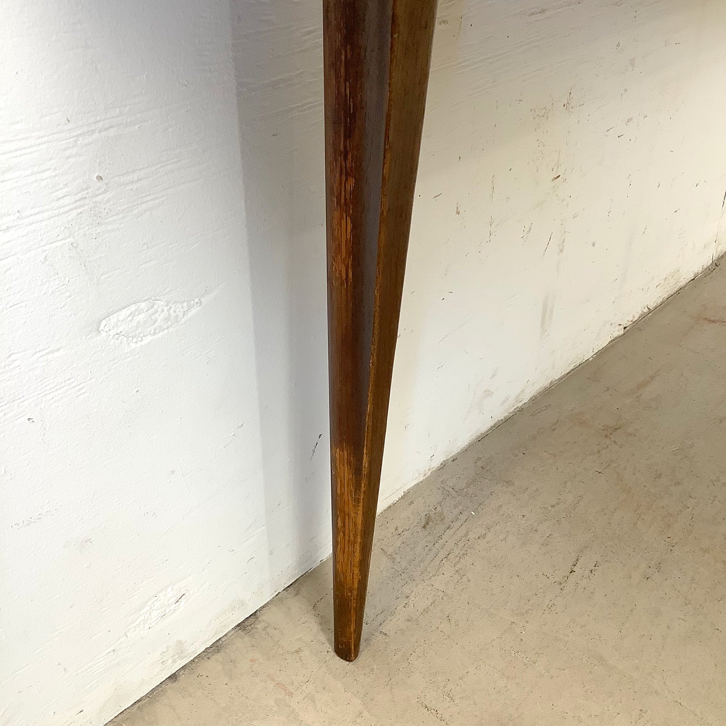 Mid-Century Dining Table With Leaves- Broyhill Saga