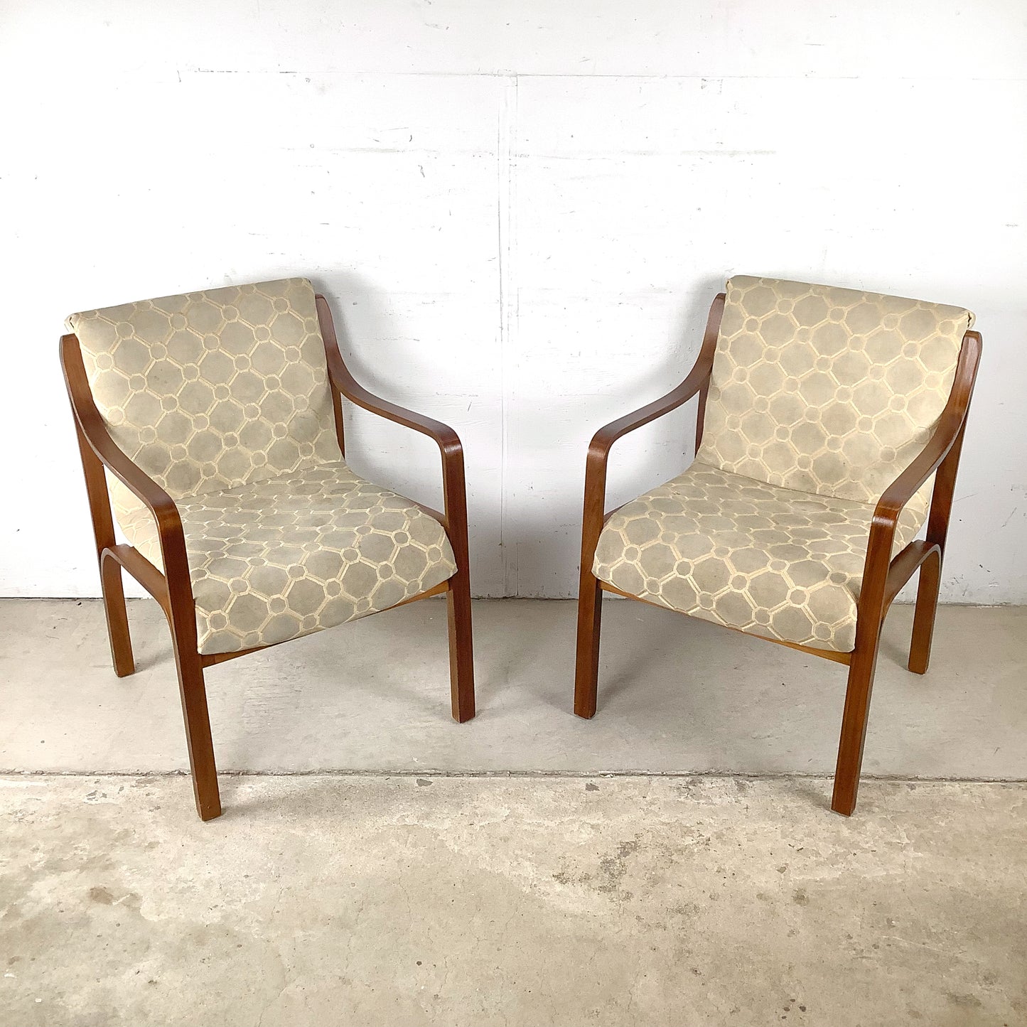 Pair of Vintage Bentwood Lounge Armchairs — Mid-Century Modern, Thonet Style