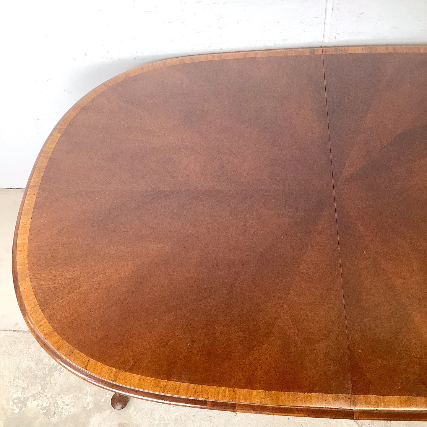 “James River Collection” Queen Anne Mahogany Oval Extension Dining Table