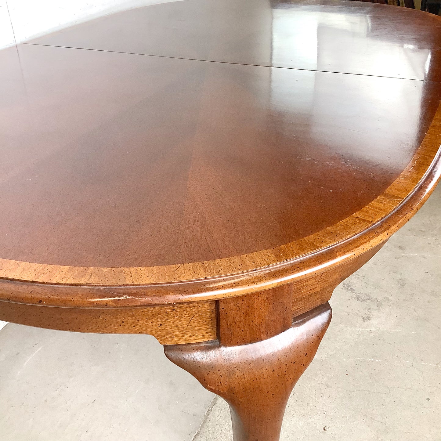 “James River Collection” Queen Anne Mahogany Oval Extension Dining Table
