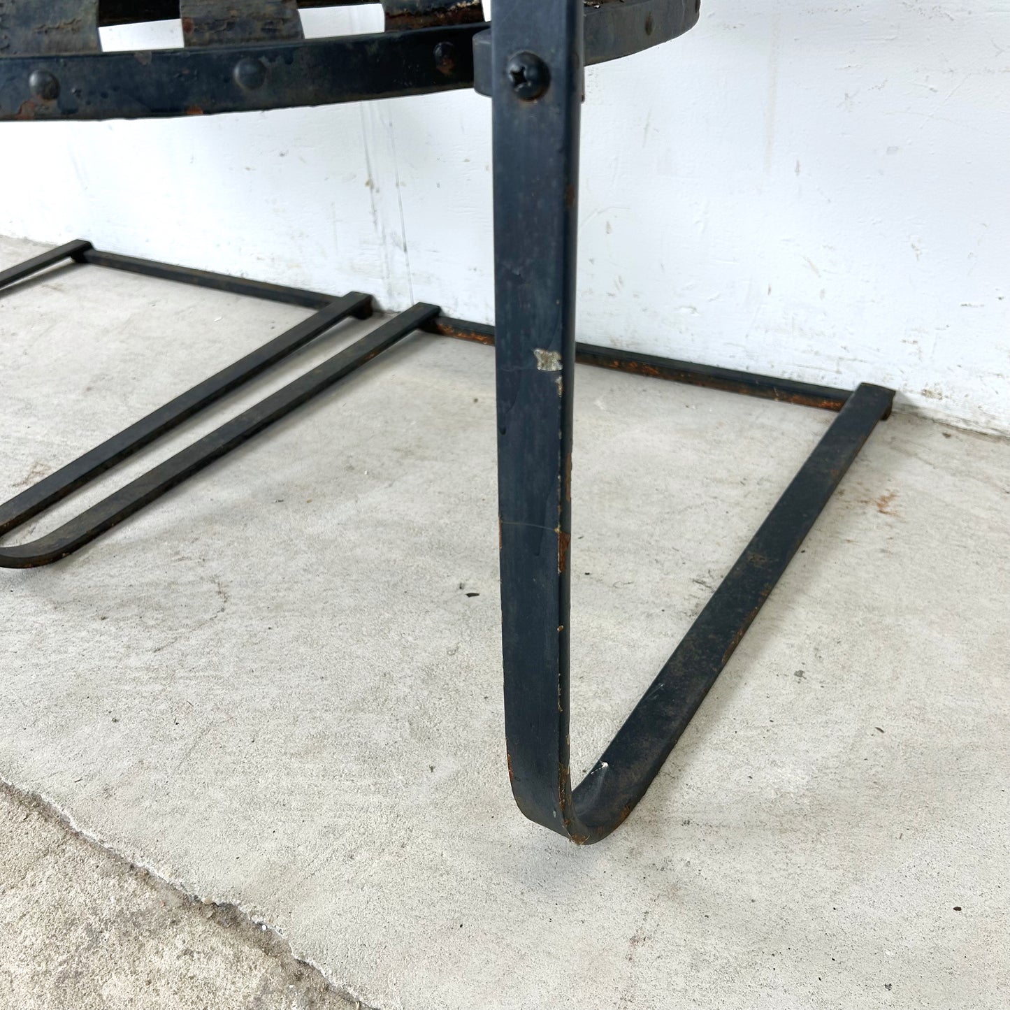 Pair of Vintage Black Cantilever Patio Chairs – French Modern Style Attributed to François Carré