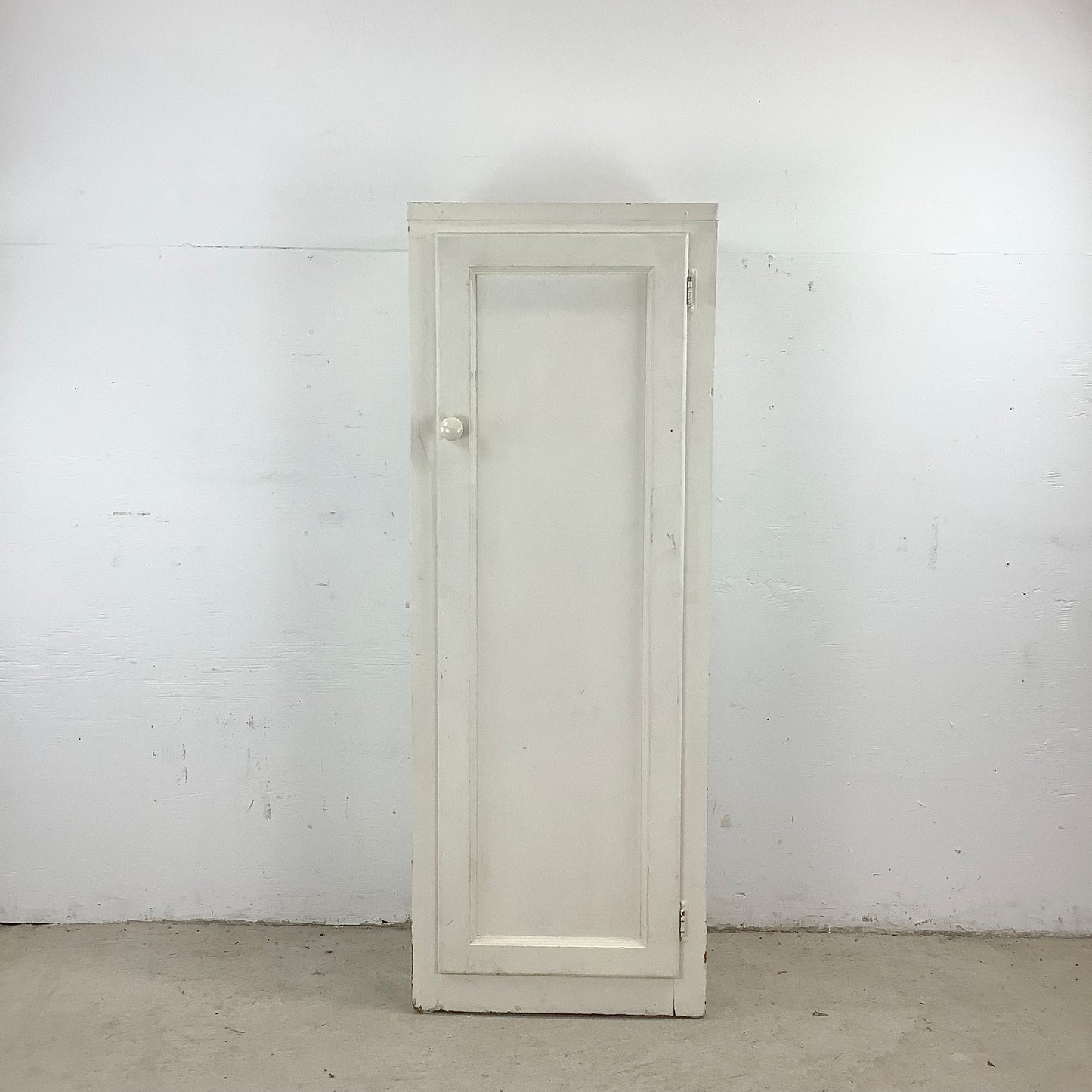 Antique Linen Cabinet With Shelves