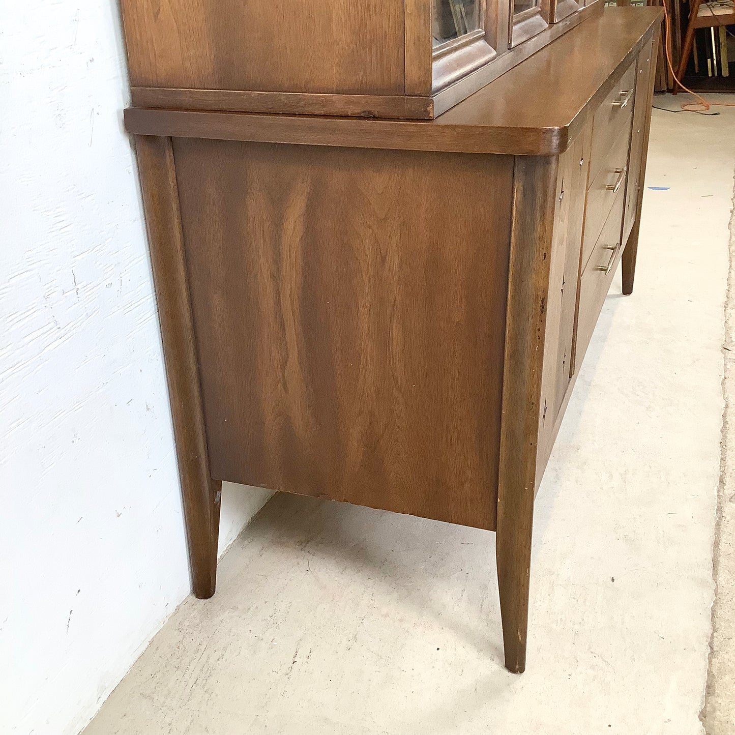 Mid-Century Broyhill Sideboard With Display Topper