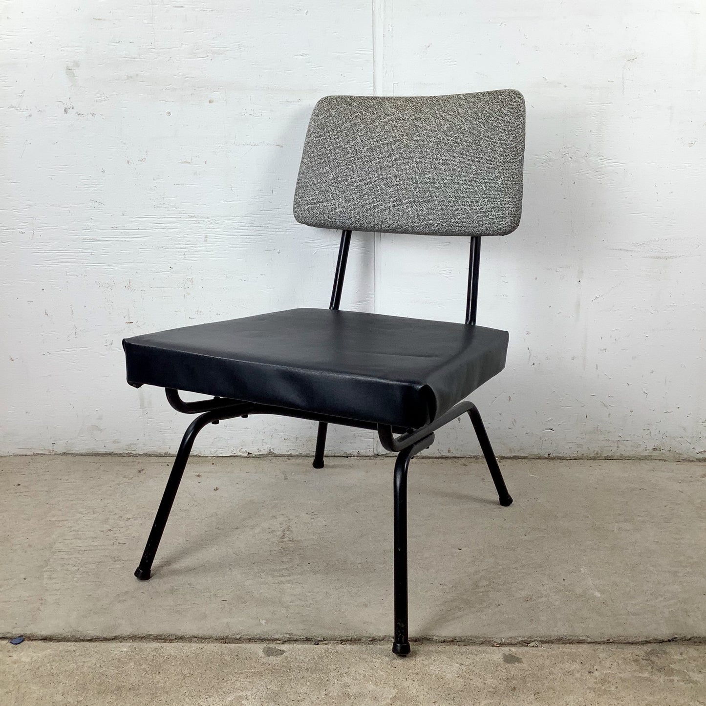 Vintage Mid-Century Modern Iron Rod Side Chair | Paul McCobb / Arbuck Manner | Gray Tweed Back | Black Vinyl Seat | c. 1950s