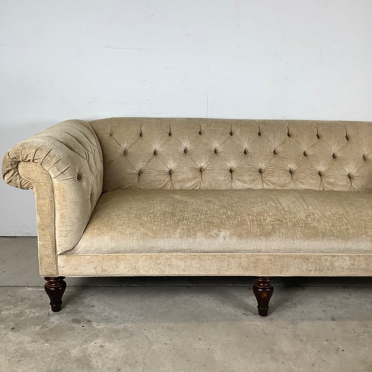 Contemporary Modern Chesterfield Sofa