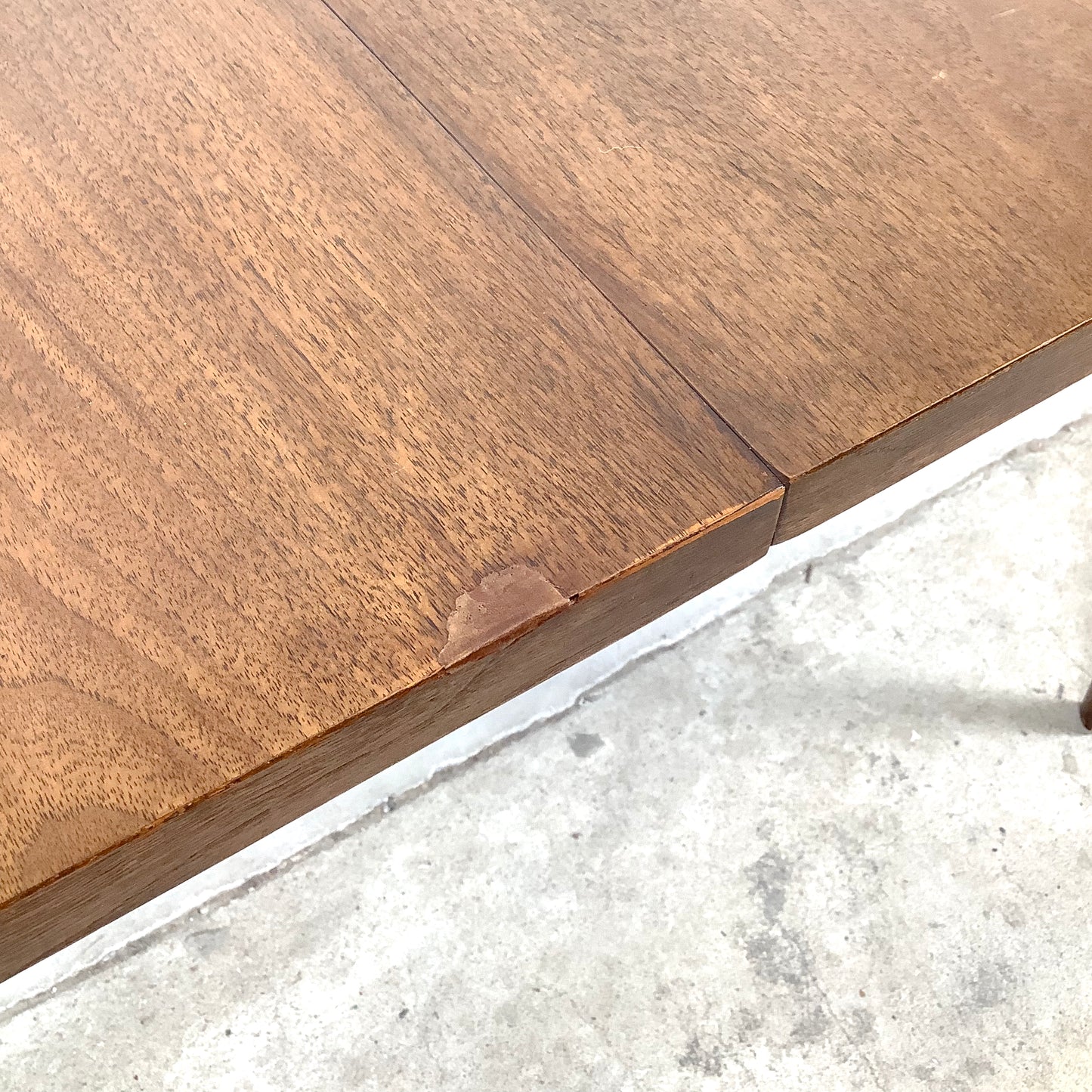 Mid-Century Dining Table With Leaves- Broyhill Saga