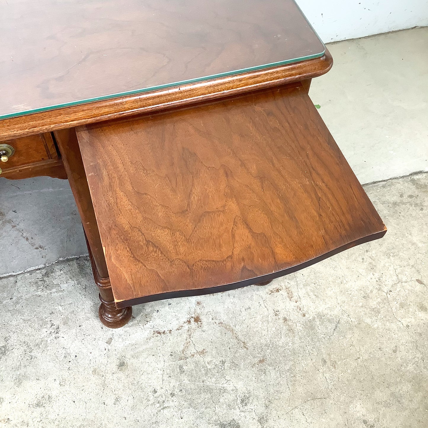 Antique Queen Anne Revival Kneehole Pedestal Desk | Burl Walnut | Brass Bail Pulls | Bun Feet |c. 20th C