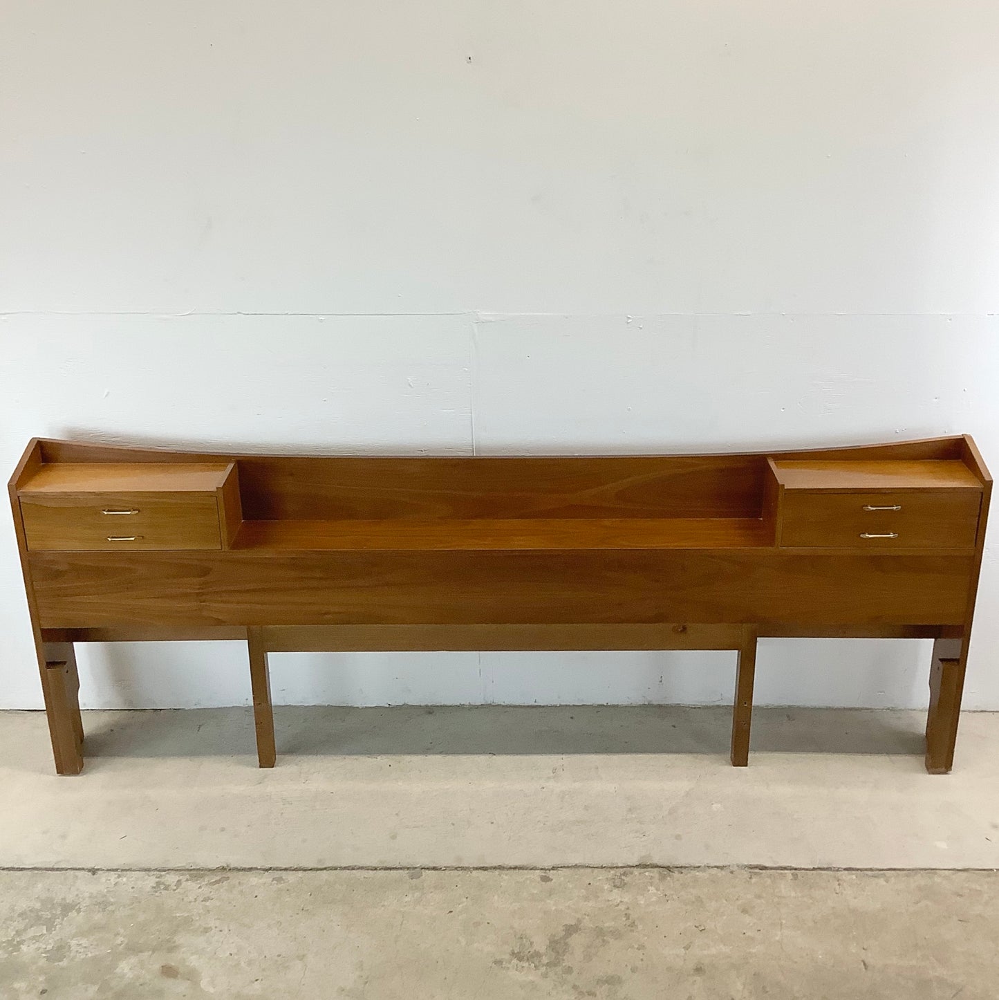 Mid-Century Modern Headboard With Built-In Nightstands