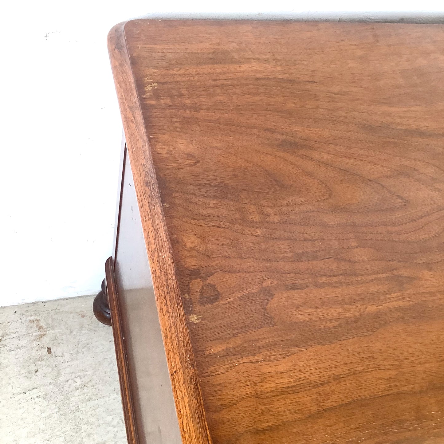Antique Queen Anne Revival Kneehole Pedestal Desk | Burl Walnut | Brass Bail Pulls | Bun Feet |c. 20th C