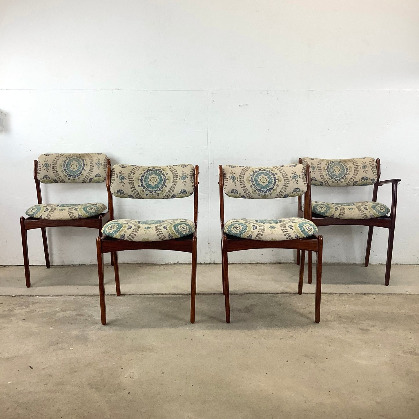 Scandinavian Modern Rosewood Dining Chairs- Set of 4