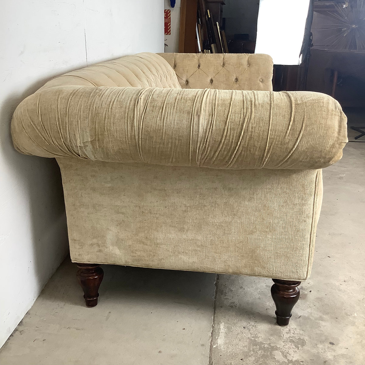 Contemporary Modern Chesterfield Sofa