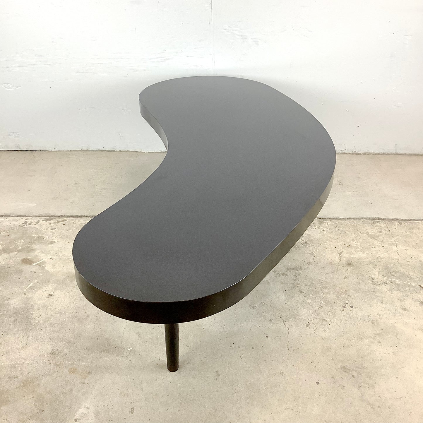 Atomic Modern Sculptural Coffee Table with Kidney-Shaped Form