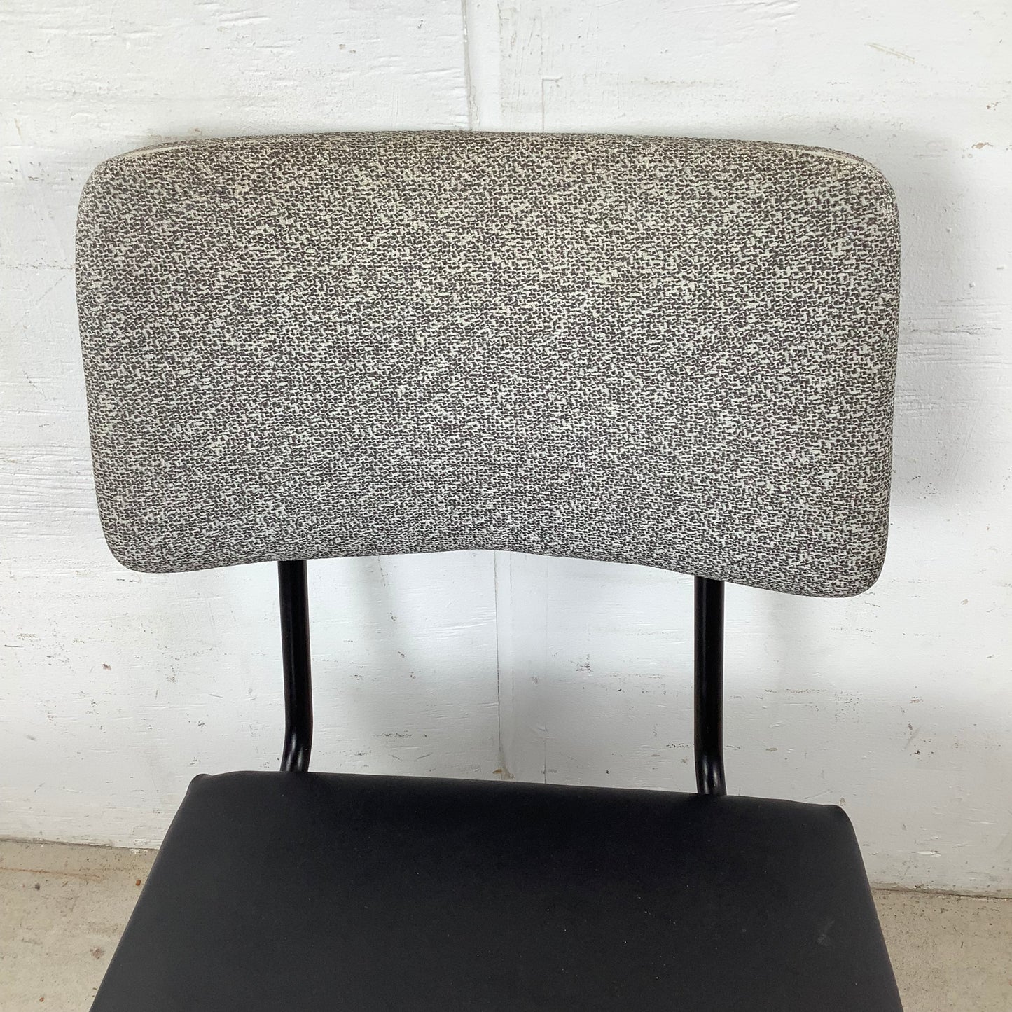 Vintage Mid-Century Modern Iron Rod Side Chair | Paul McCobb / Arbuck Manner | Gray Tweed Back | Black Vinyl Seat | c. 1950s