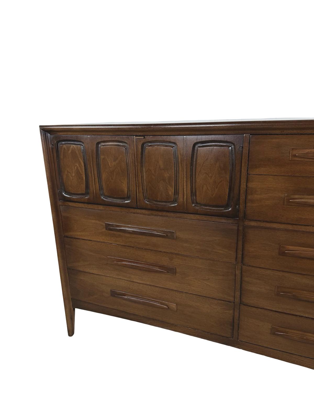 Broyhill Emphasis Mid-Century Modern Gentleman’s Chest — Eight-Drawer Dresser