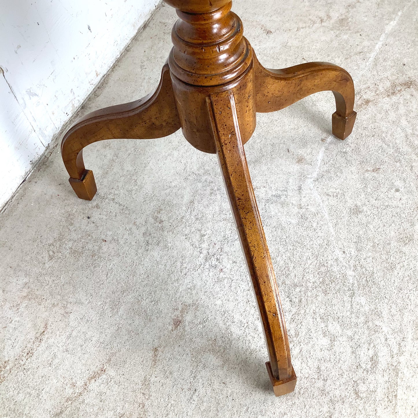 Weiman Oxford Burl Veneer Pedestal Accent Table