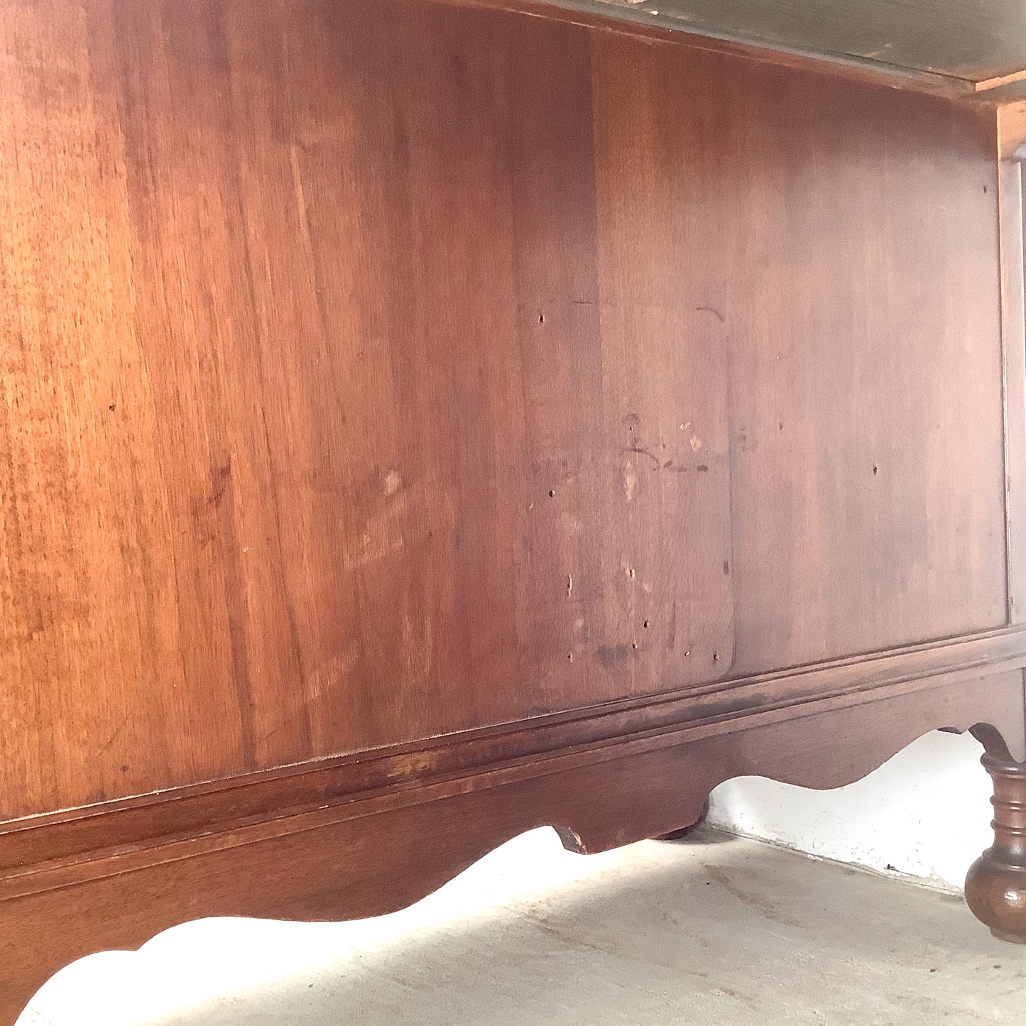 Antique Queen Anne Revival Kneehole Pedestal Desk | Burl Walnut | Brass Bail Pulls | Bun Feet |c. 20th C