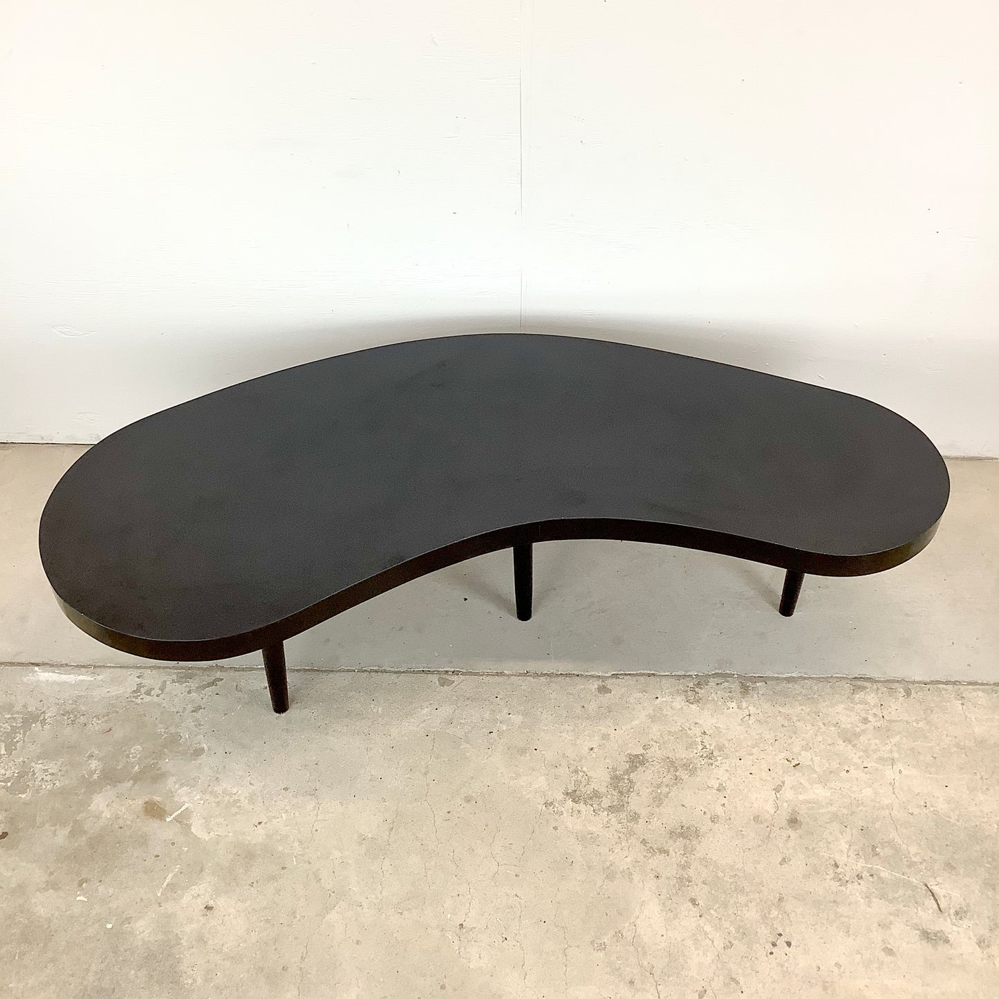 Atomic Modern Sculptural Coffee Table with Kidney-Shaped Form