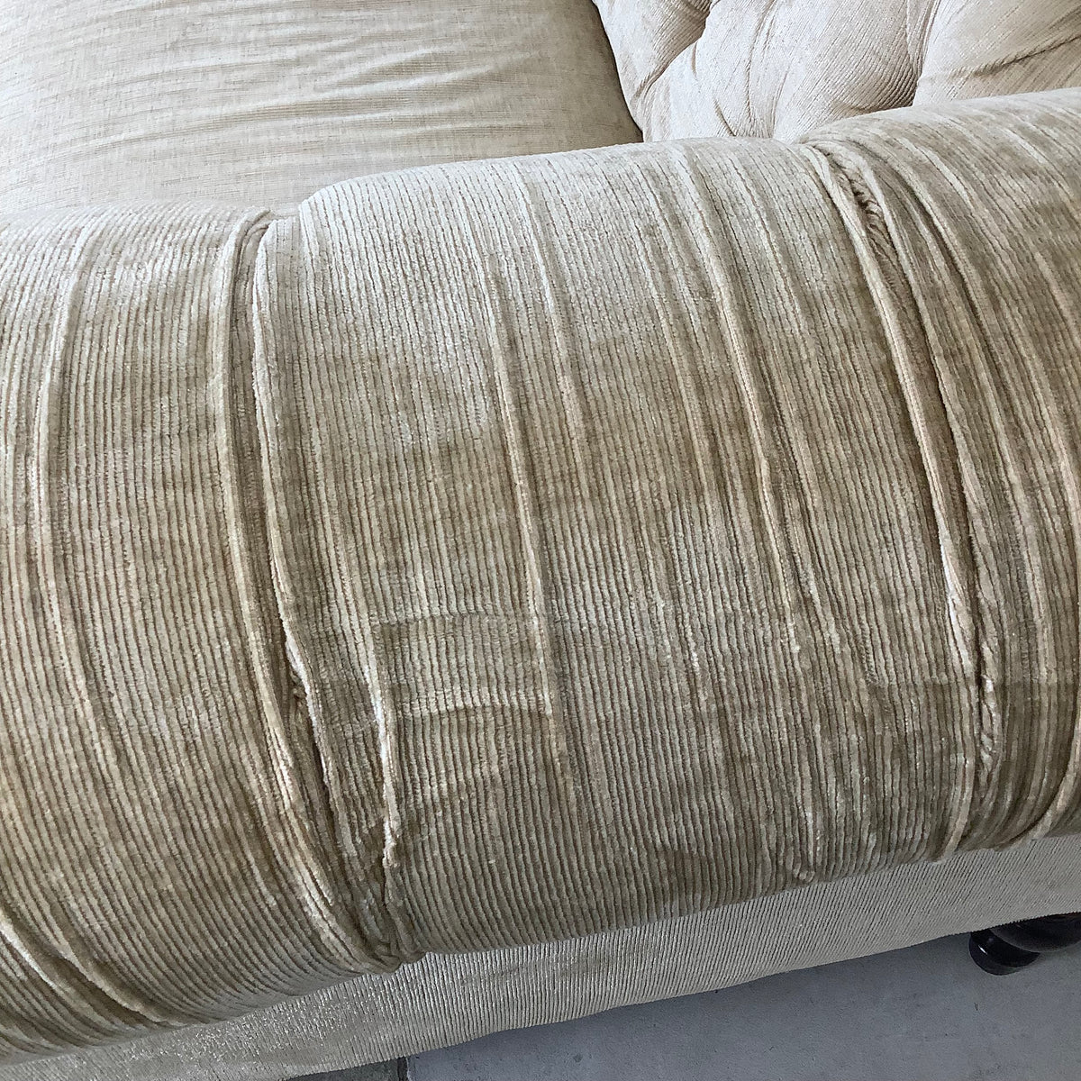 Contemporary Modern Chesterfield Sofa