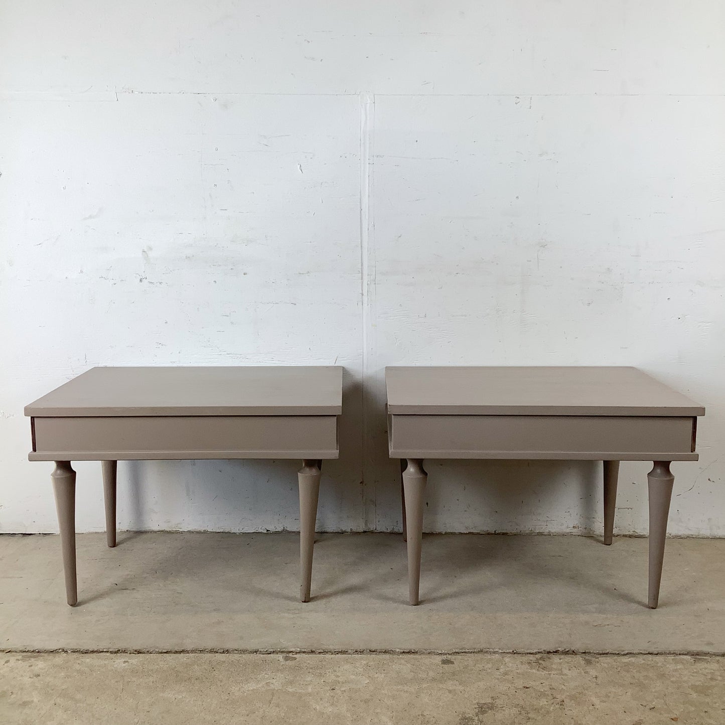 Painted Pair of Vintage American of Martinsville Nightstands