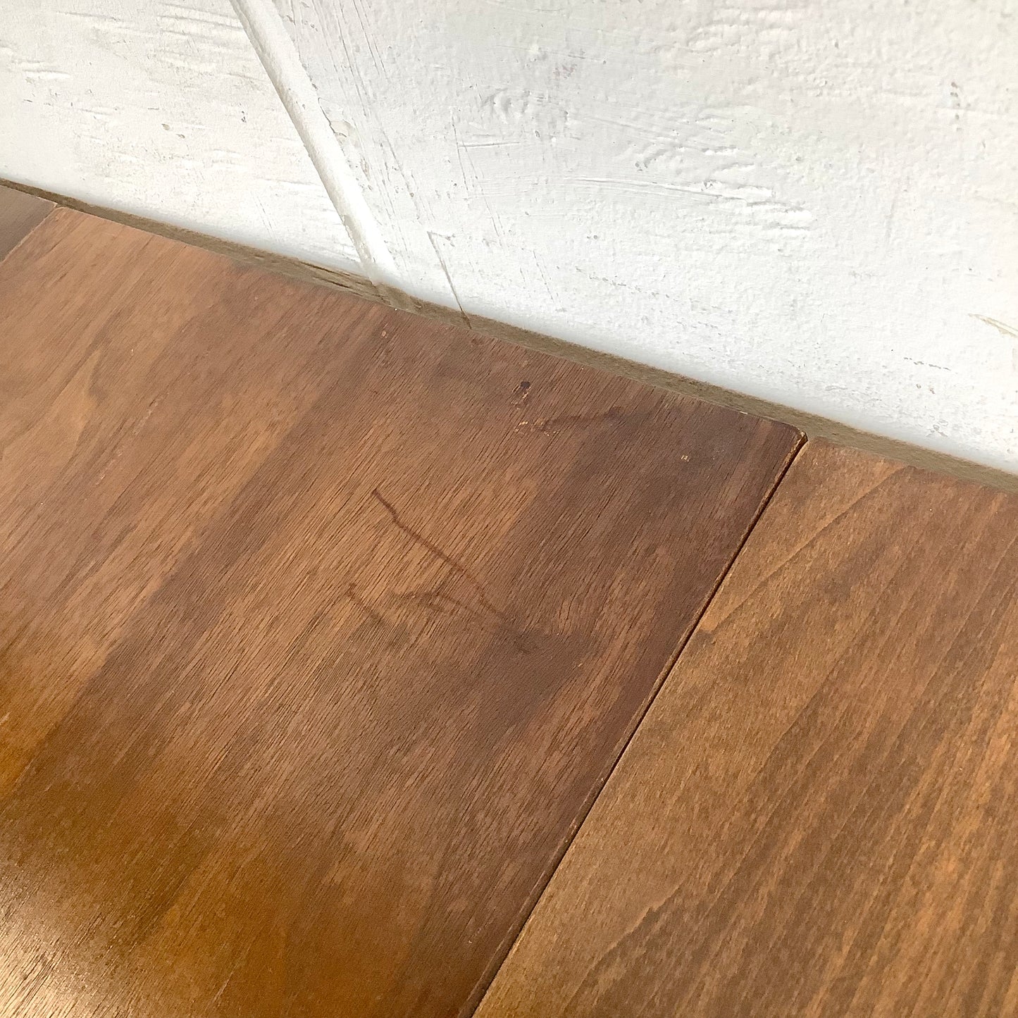 Mid-Century Dining Table With Leaves- Broyhill Saga