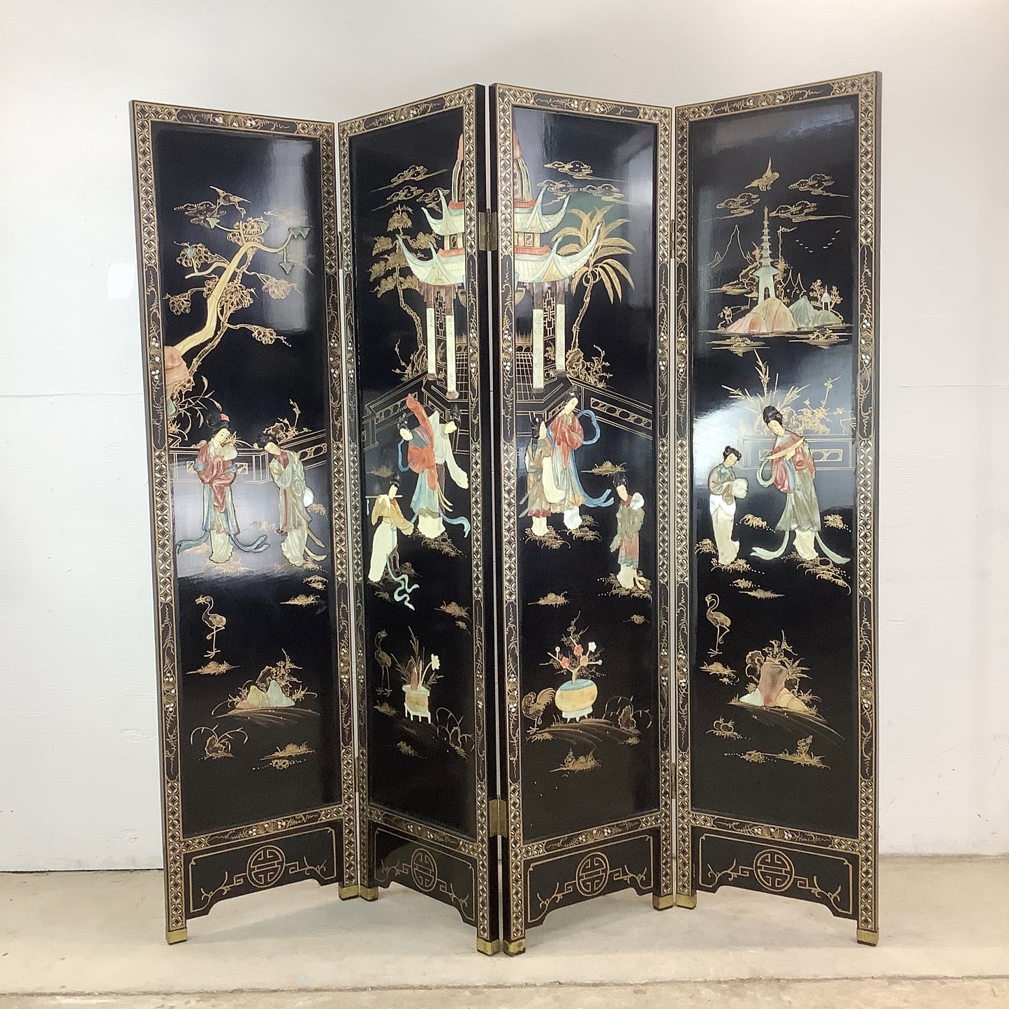 Vintage Hand-Painted Chinoiserie Lacquer Folding Screen